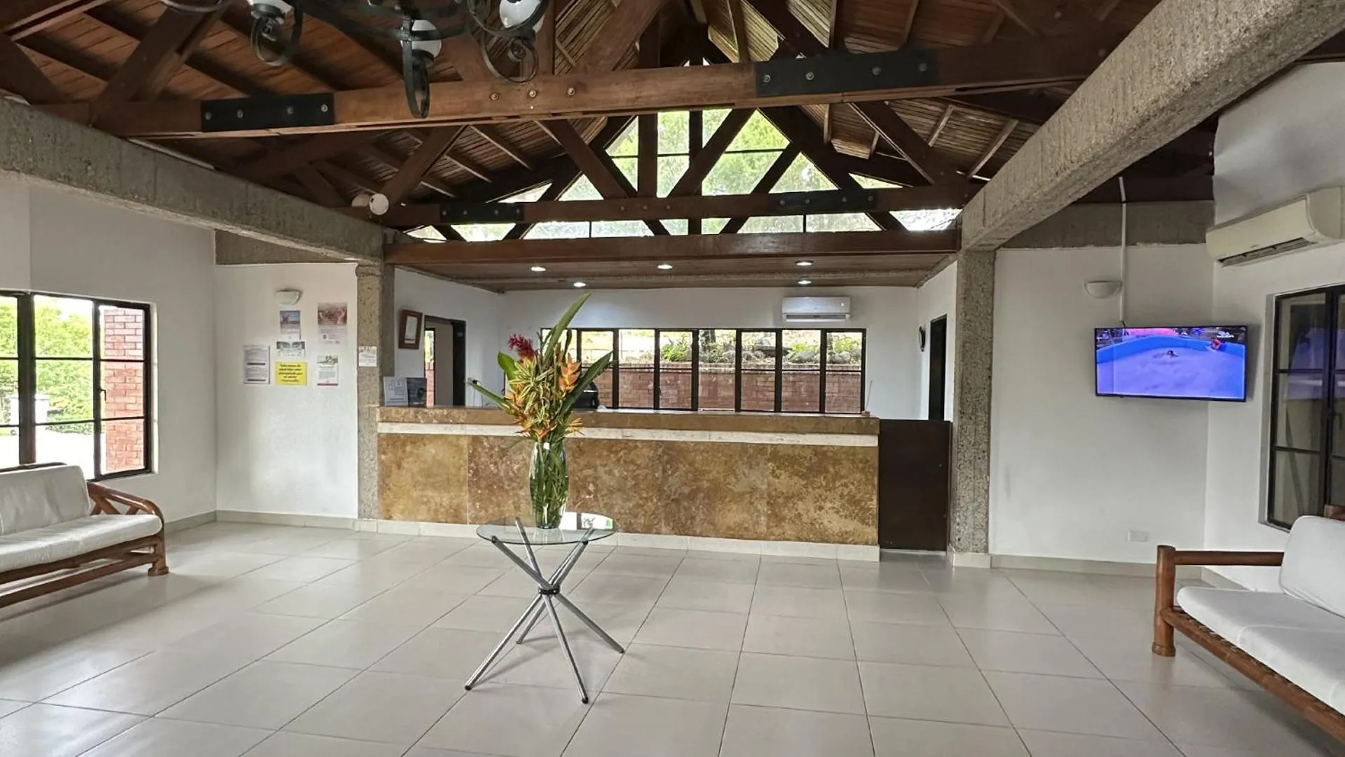 TV and multimedia in Hotel Girardot Resort by On Vacation