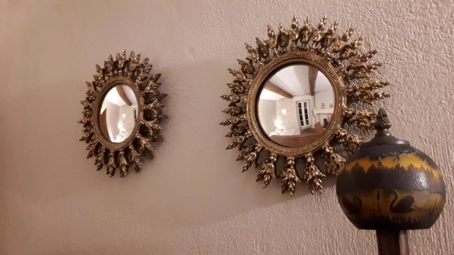 Decorative detail in LA DEMEURE Bed and Breakfast