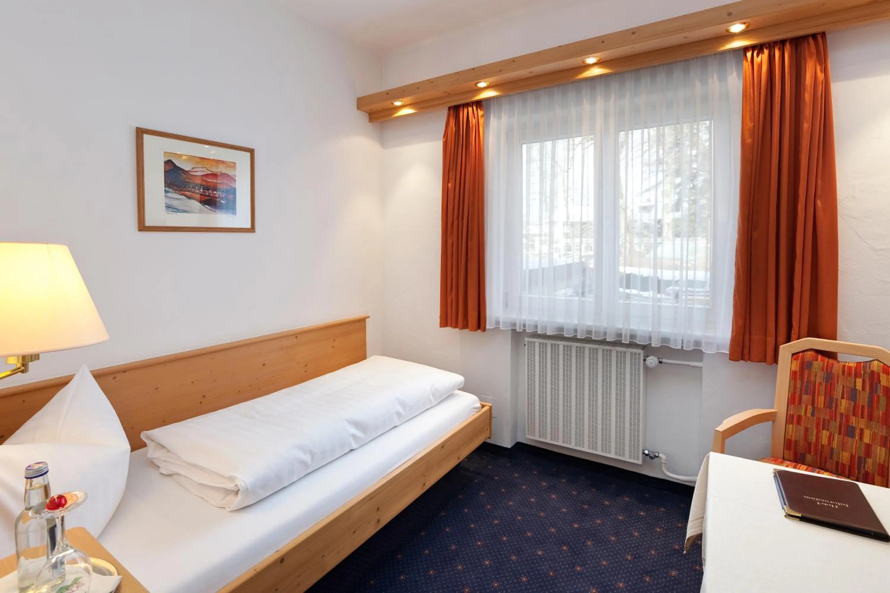 Photo of the whole room, Bed in Hotel garni Kappeler-Haus