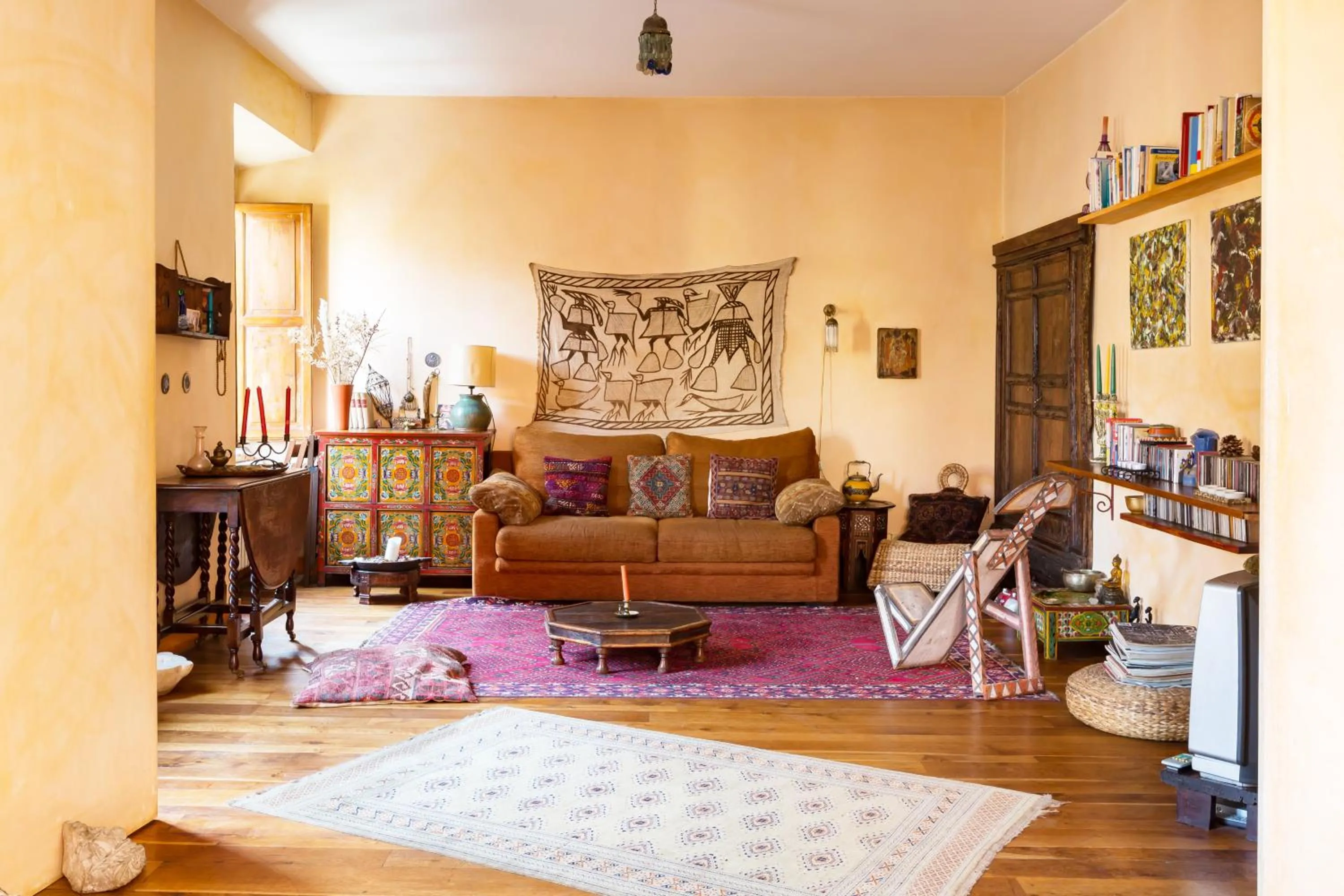 Charming Bright Colosseum apartment