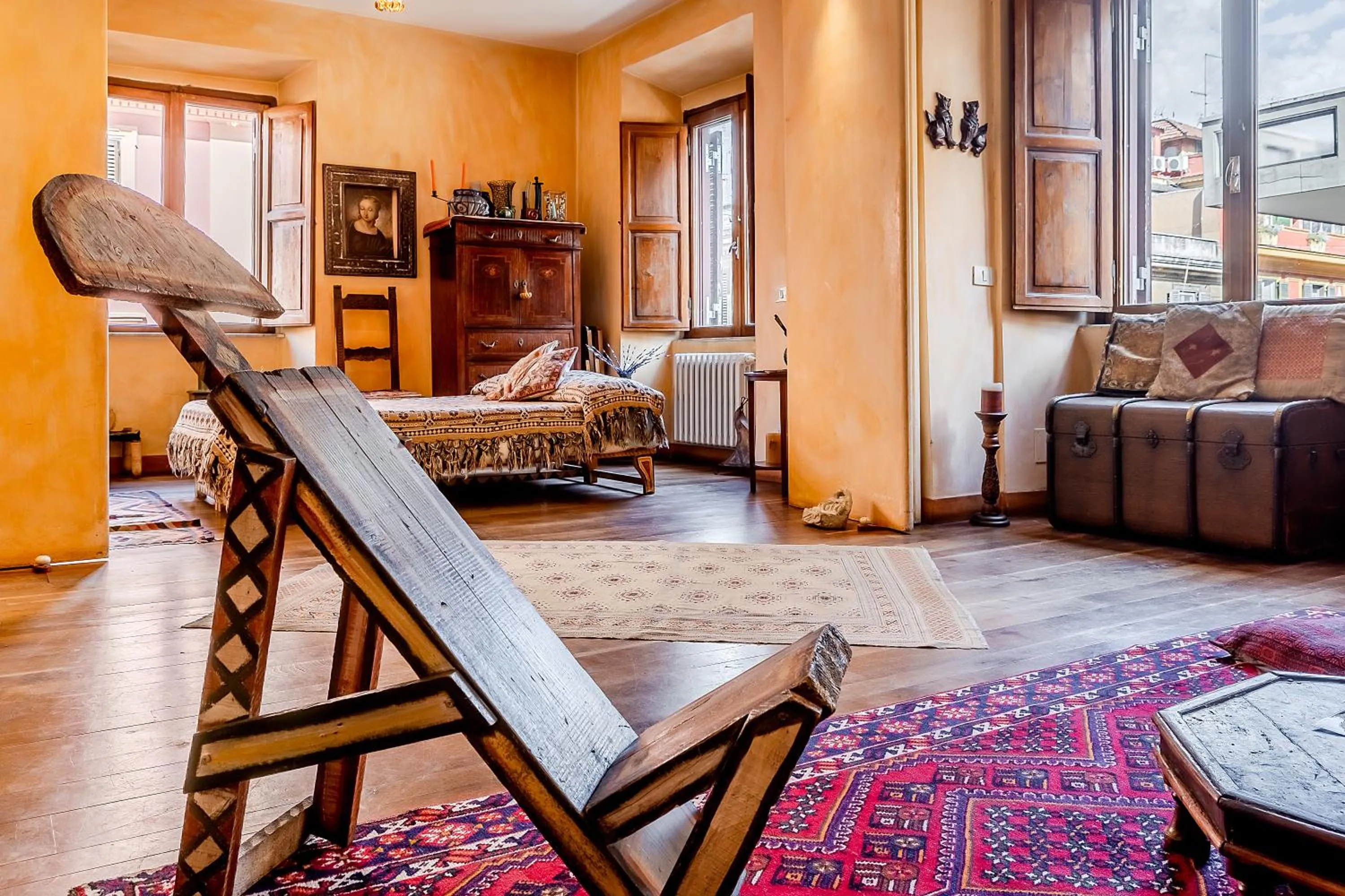 Charming Bright Colosseum apartment