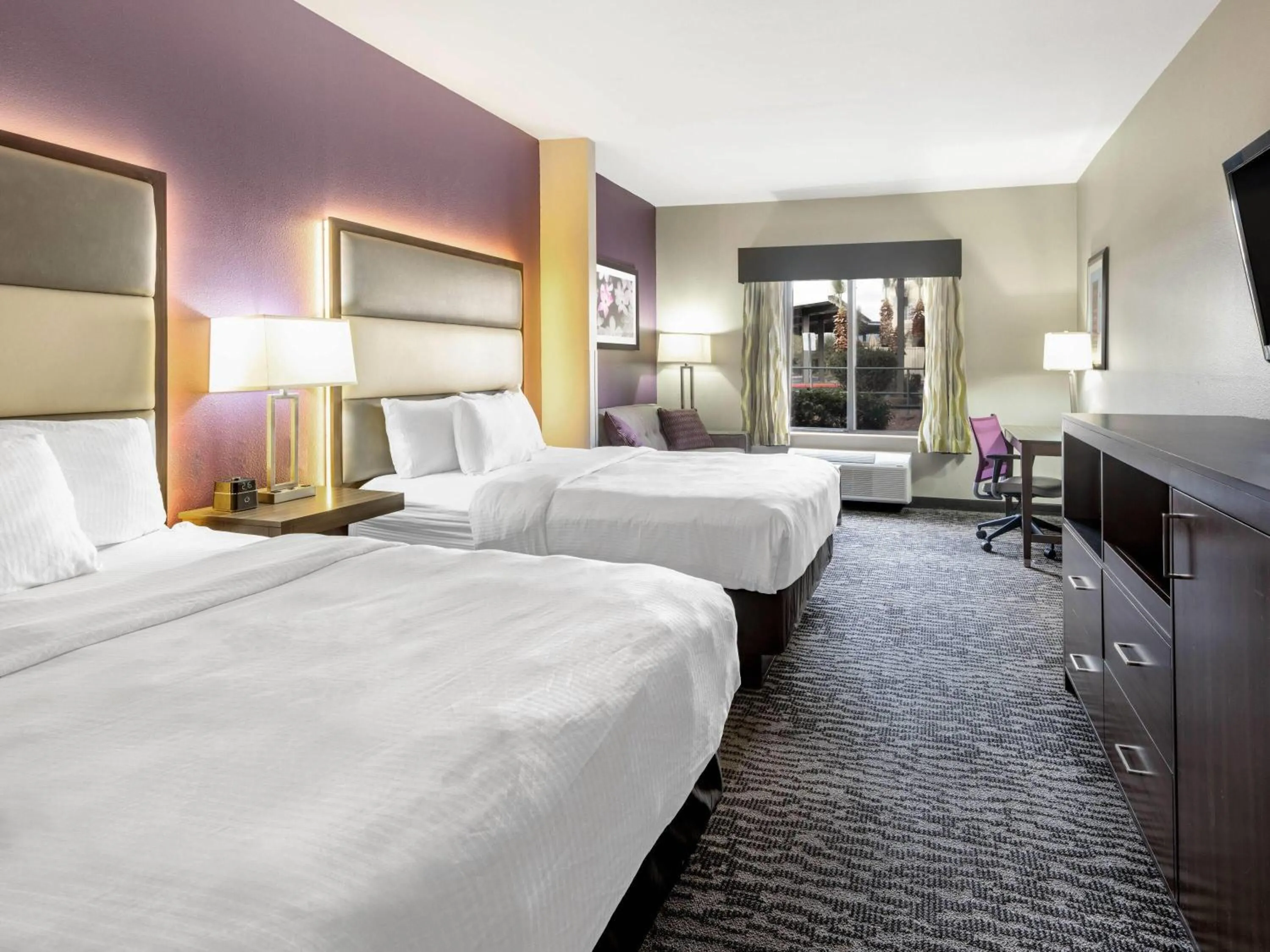 Photo of the whole room, Bed in La Quinta by Wyndham NW Tucson Marana