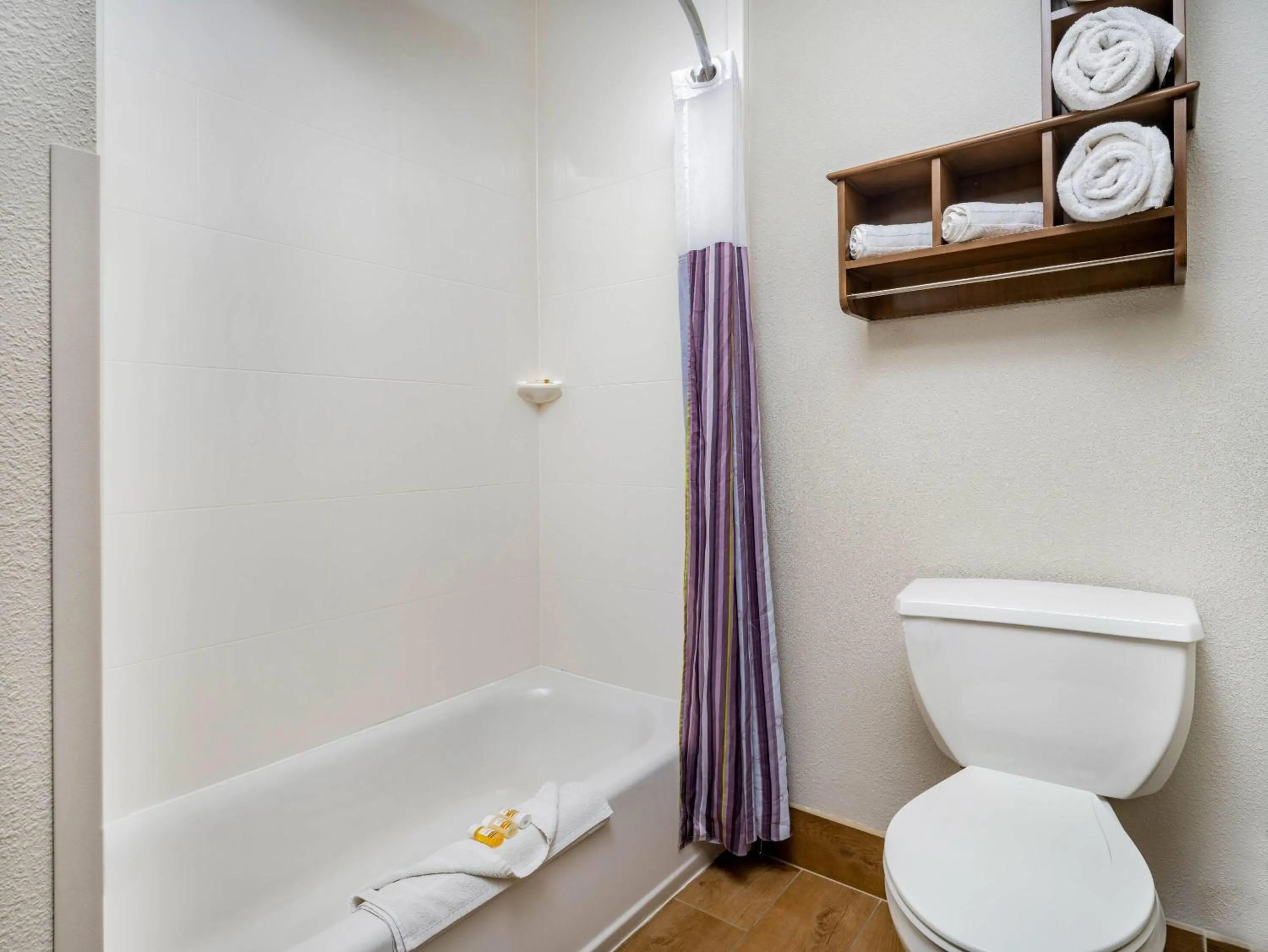 Bathroom in La Quinta by Wyndham NW Tucson Marana