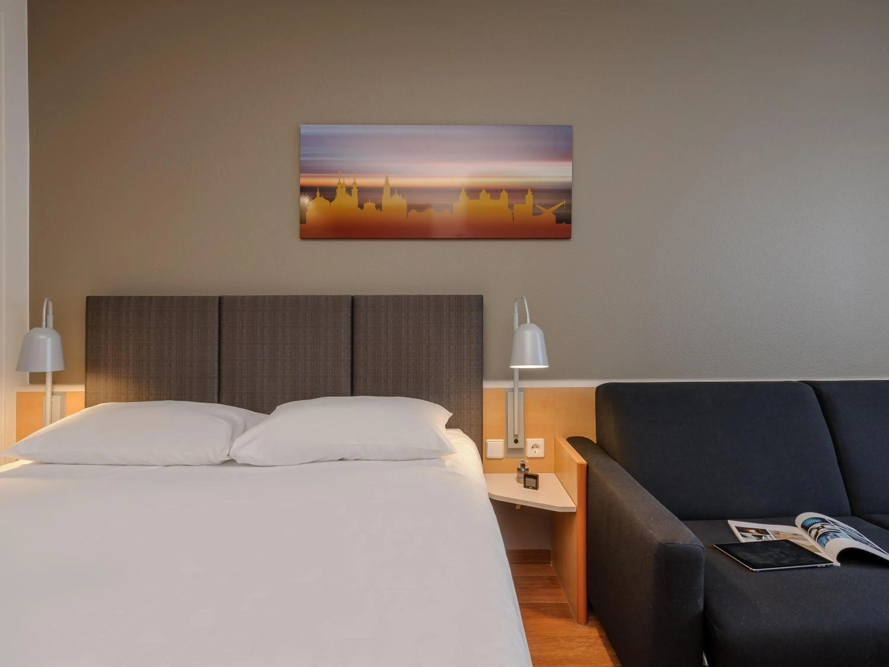 Bedroom, Bed in ibis Hotel Würzburg City