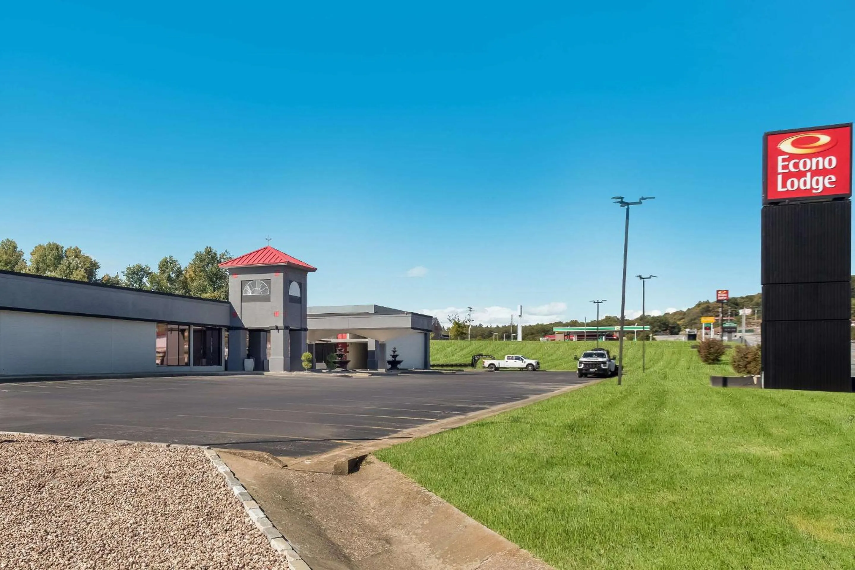 Property building in Econo Lodge Cave City
