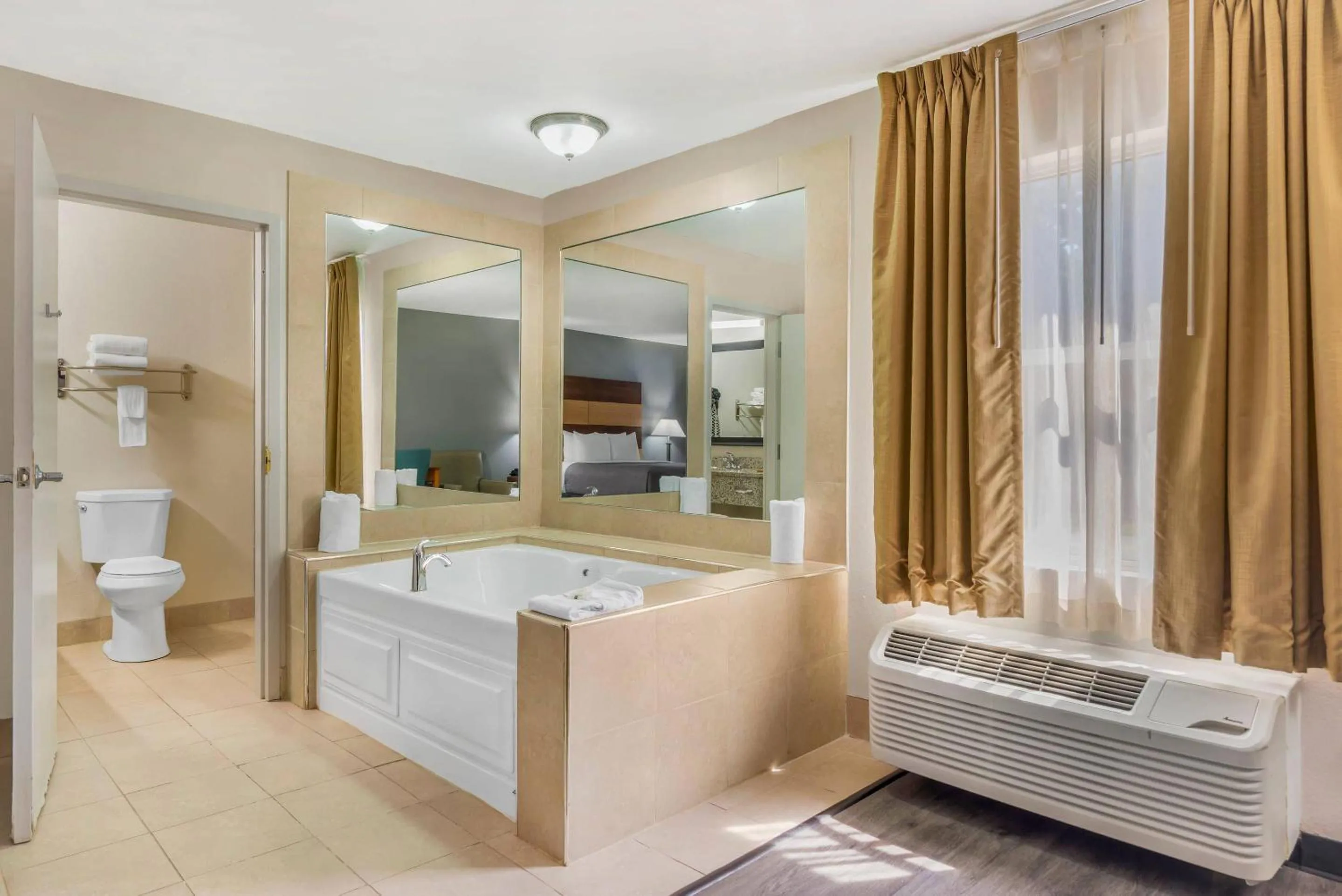 Bedroom in Quality Inn Loganville US Highway 78