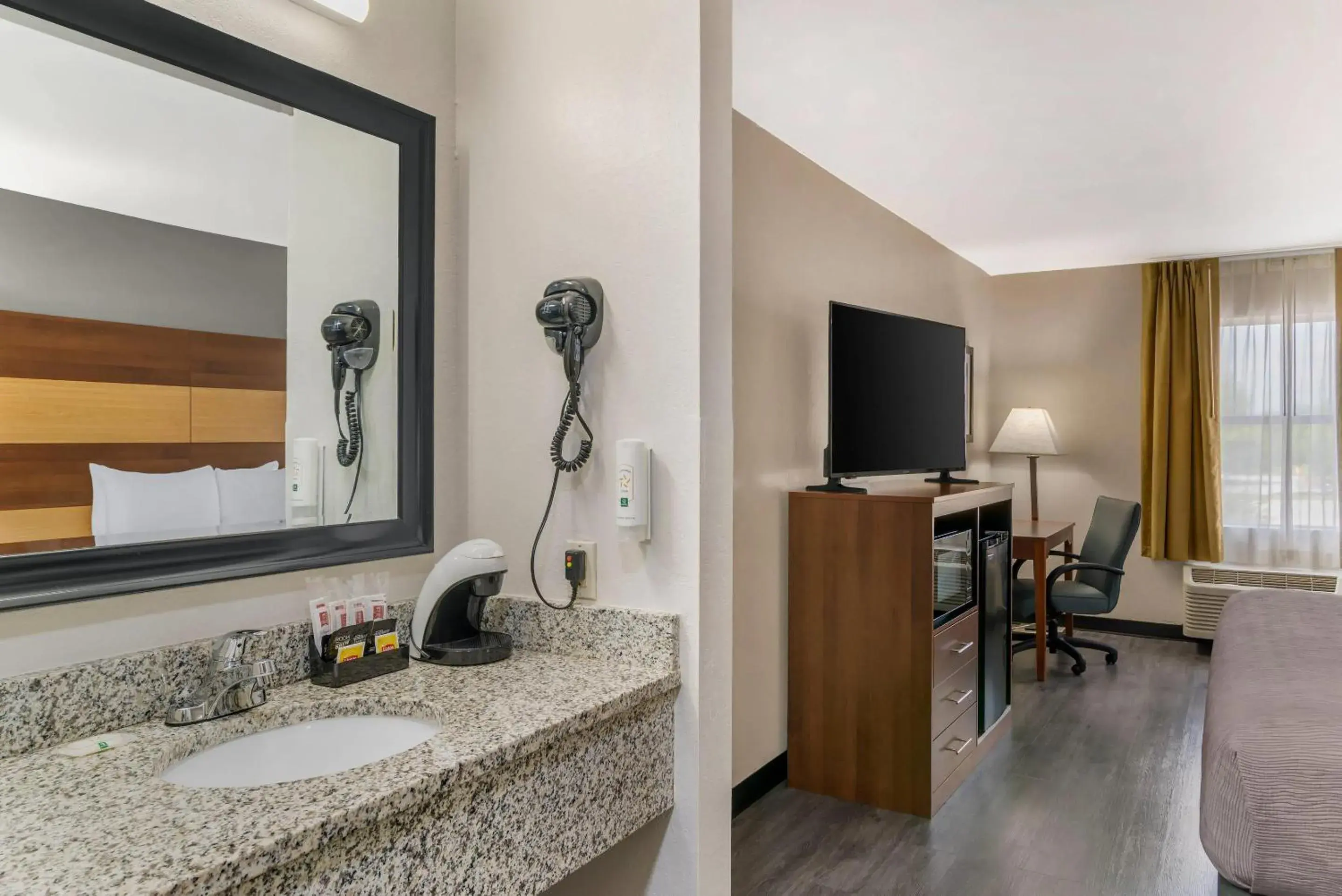 Bedroom in Quality Inn Loganville US Highway 78 Bedroom in Quality Inn Loganville US Highway 78