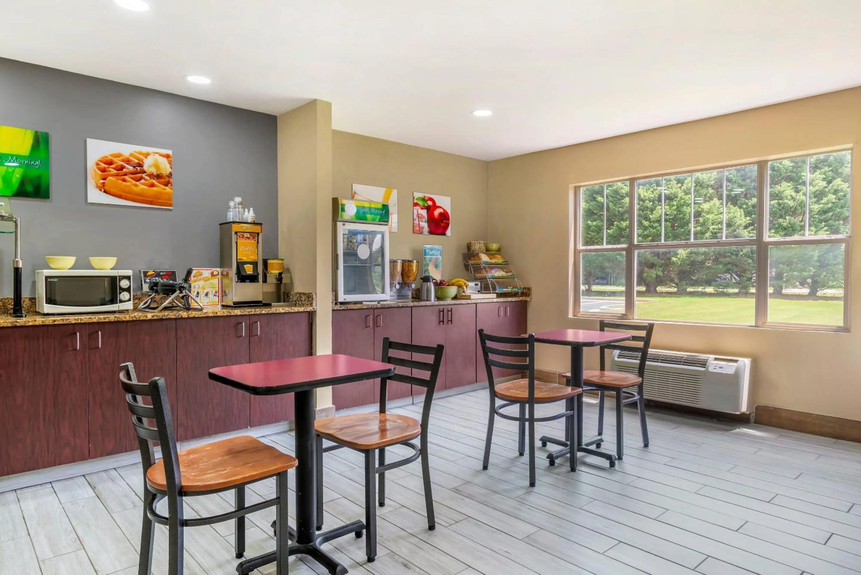 Breakfast in Quality Inn Loganville US Highway 78