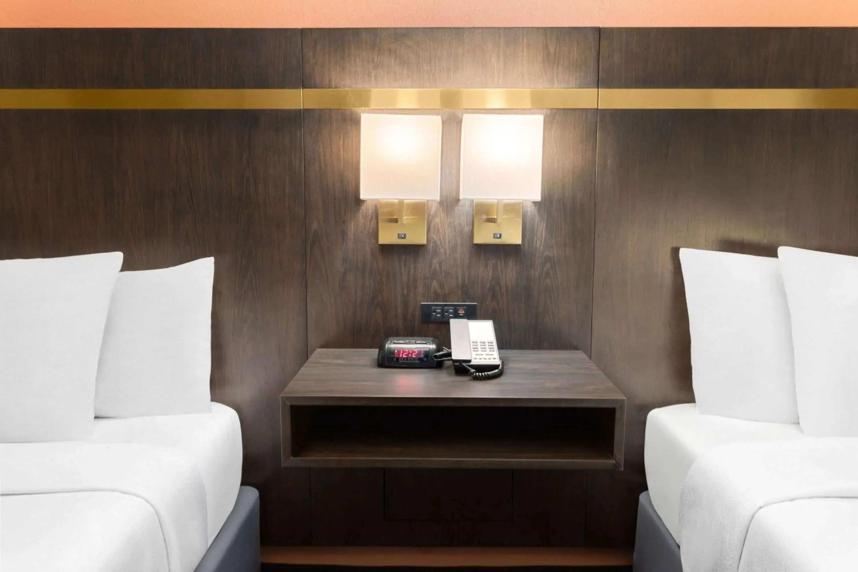 Photo of the whole room, Bed in La Quinta by Wyndham Olathe Photo of the whole room, Bed in La Quinta by Wyndham Olathe