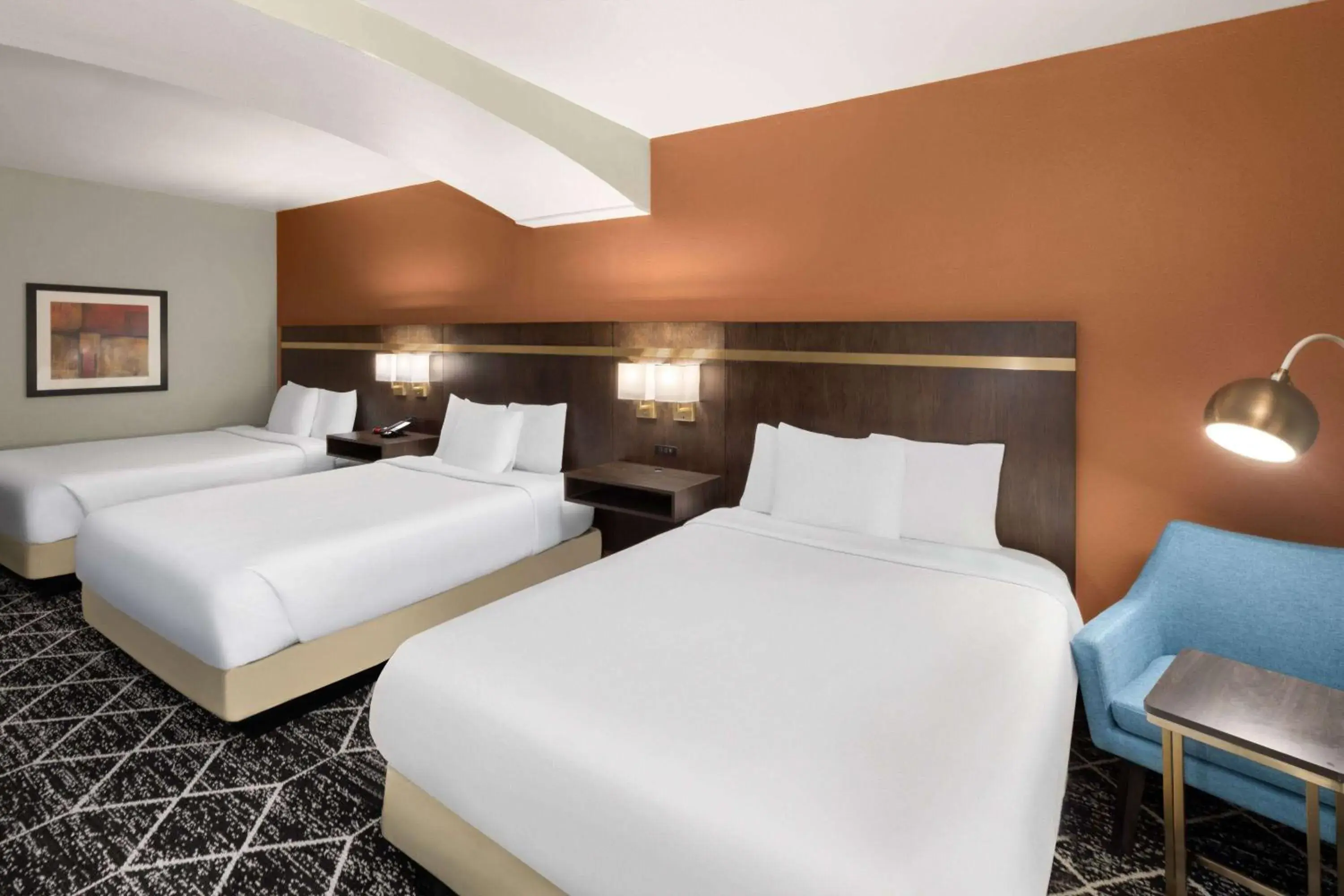 Photo of the whole room, Bed in La Quinta by Wyndham Olathe Photo of the whole room, Bed in La Quinta by Wyndham Olathe