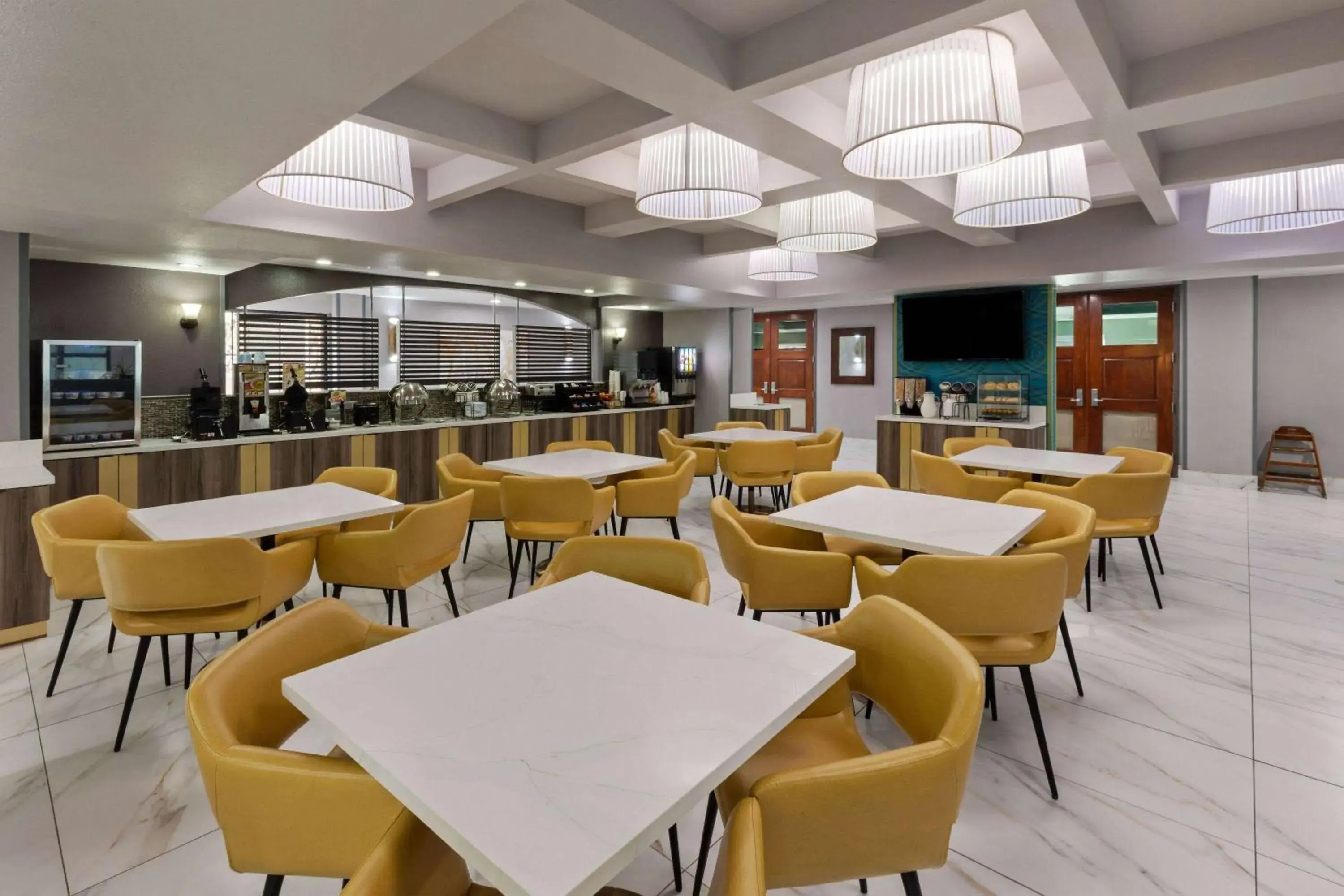 Breakfast in La Quinta by Wyndham Olathe Breakfast in La Quinta by Wyndham Olathe