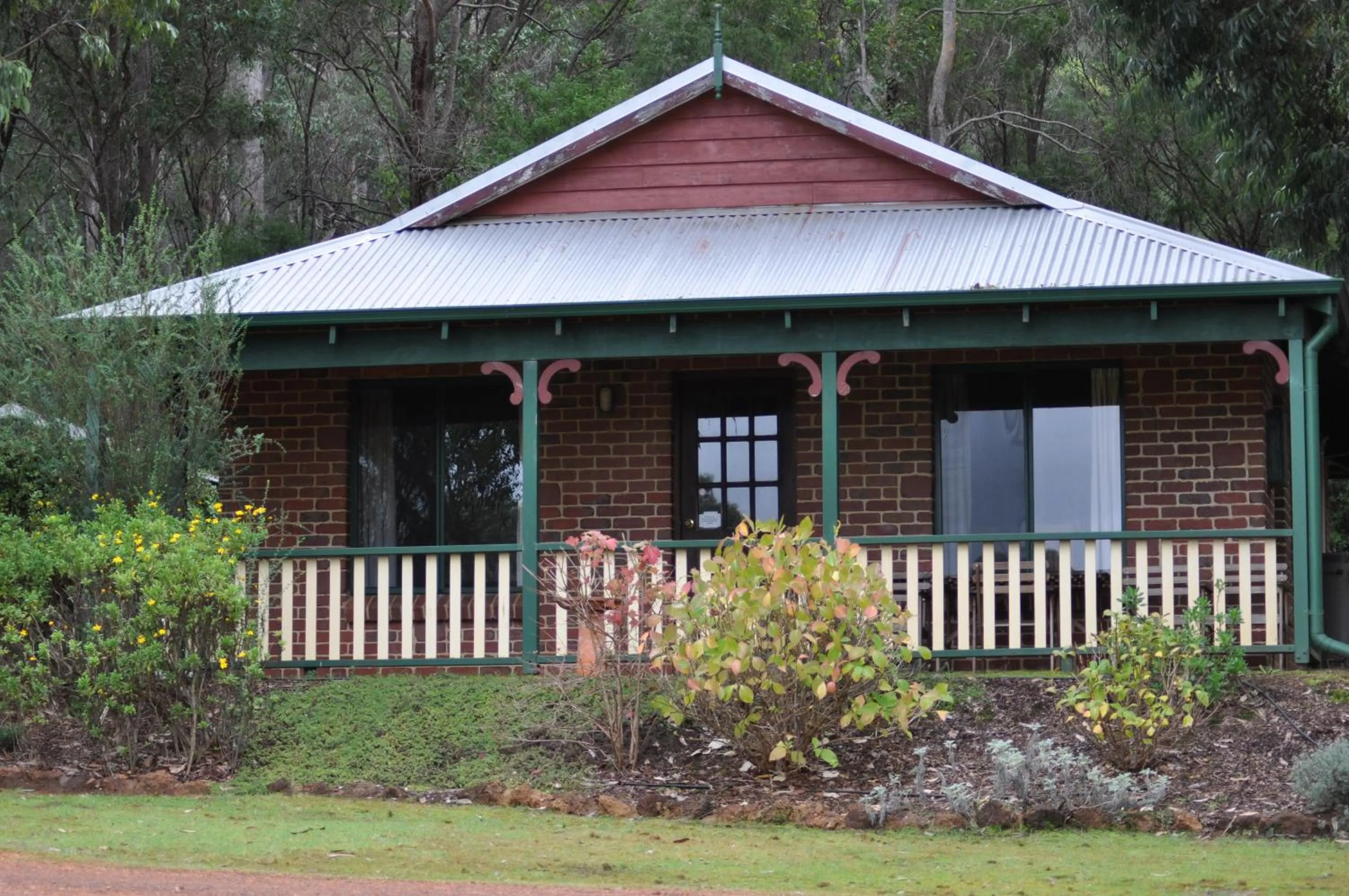 Facade/entrance in Karri Valley Chalets