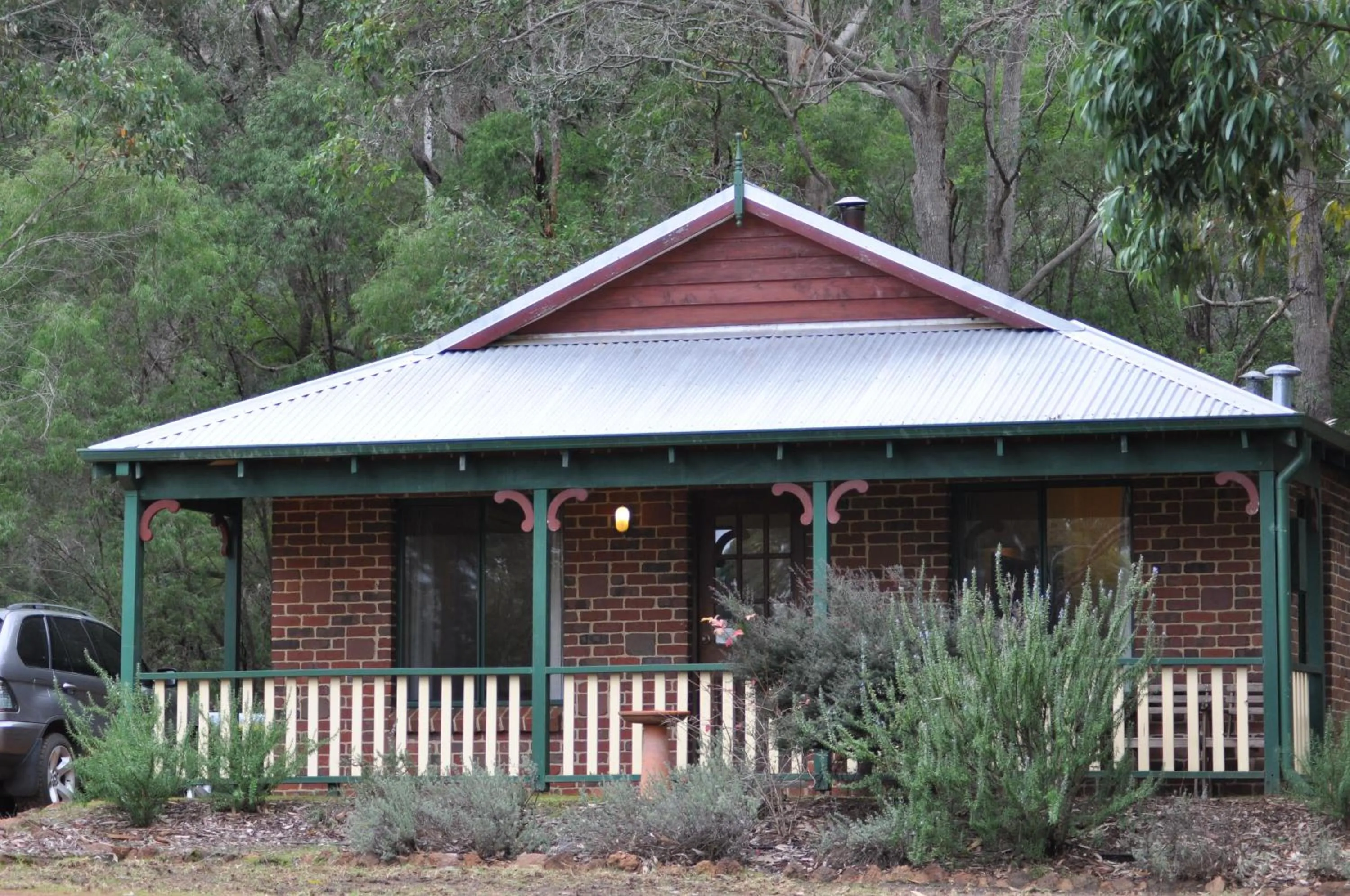 Facade/entrance in Karri Valley Chalets