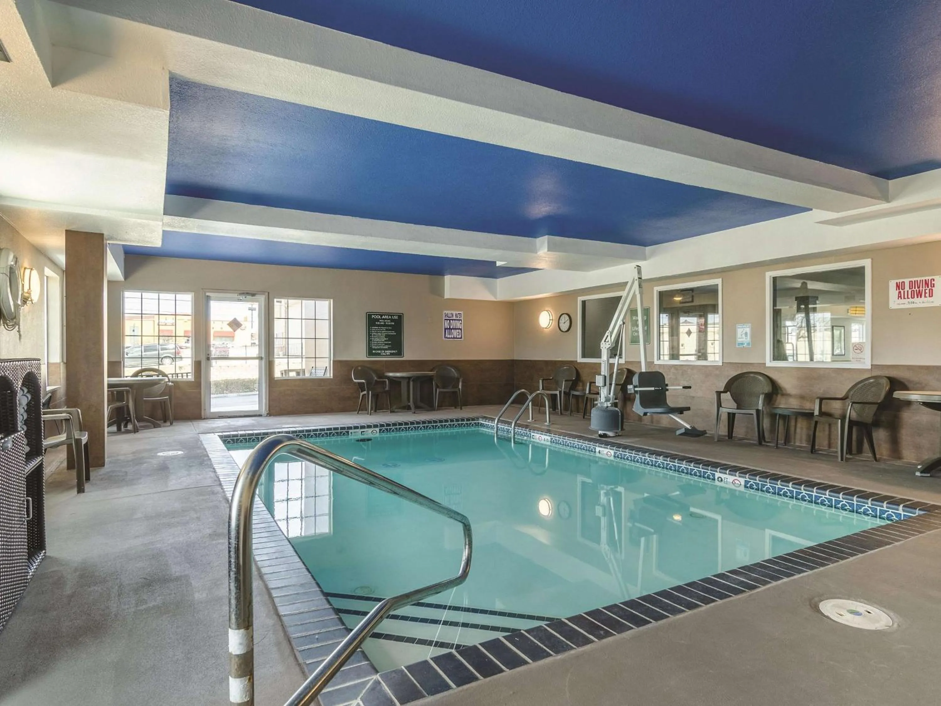 Activities in La Quinta by Wyndham Kansas City Airport