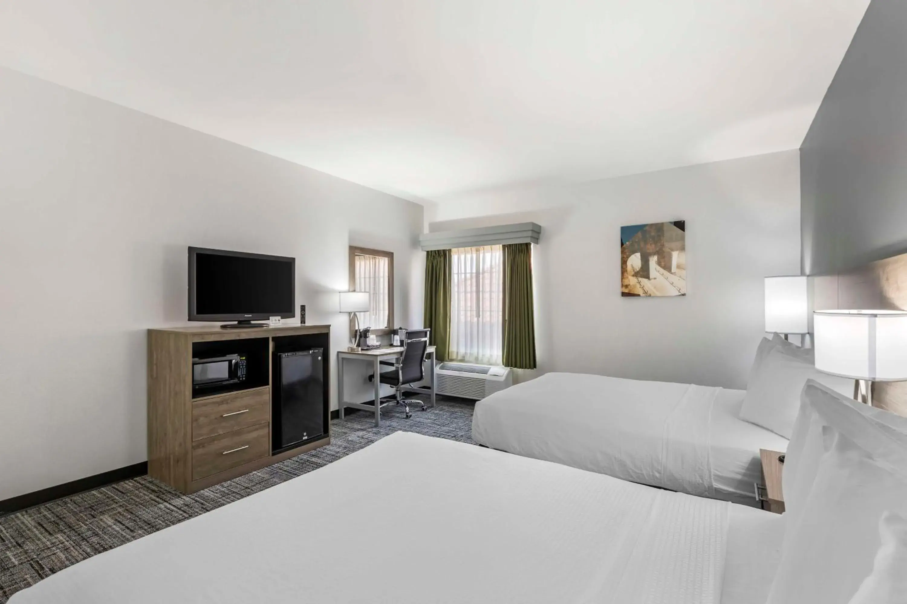 Bedroom, Bed in Best Western Plus MidAmerica Hotel Bedroom, Bed in Best Western Plus MidAmerica Hotel