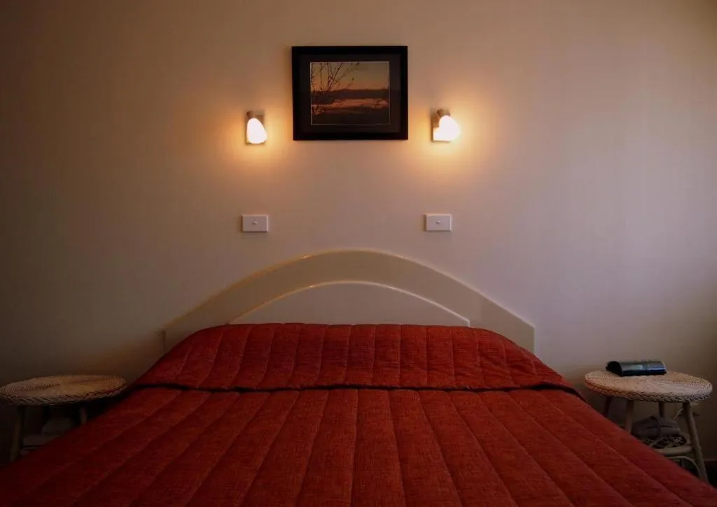 Bed in Murray River Motel