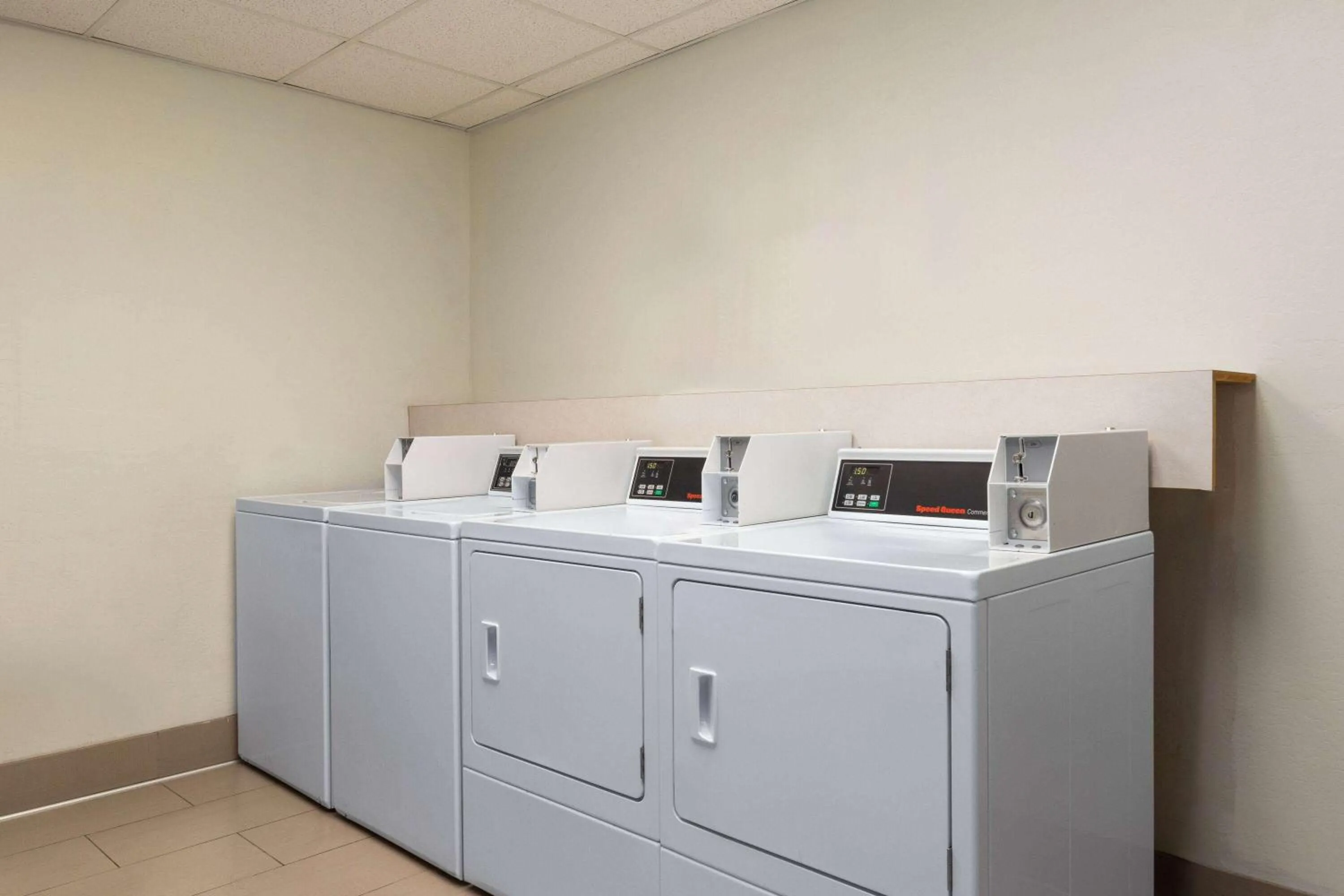 On site in La Quinta by Wyndham Bakersfield North