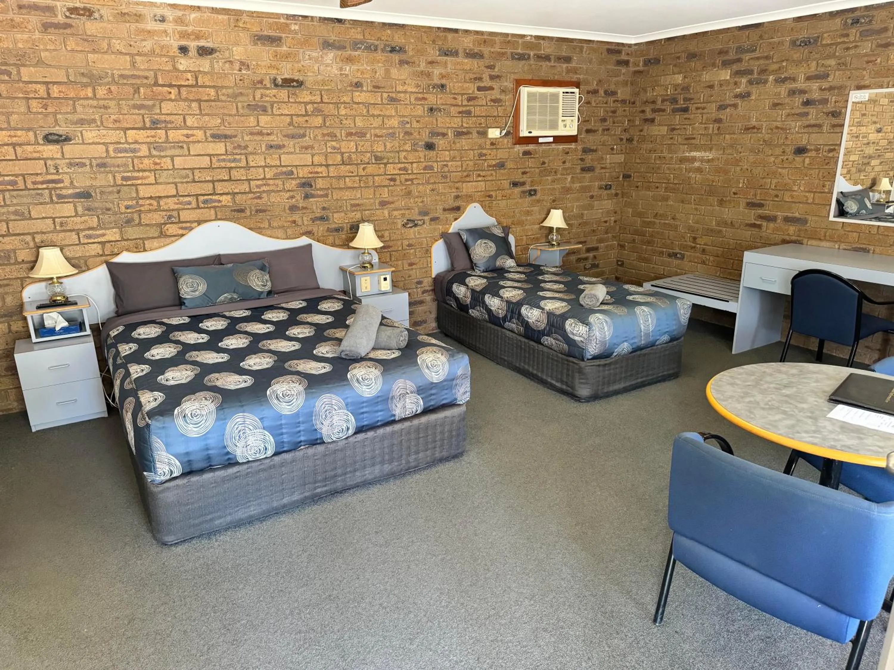 Bed in Tooleybuc Motel