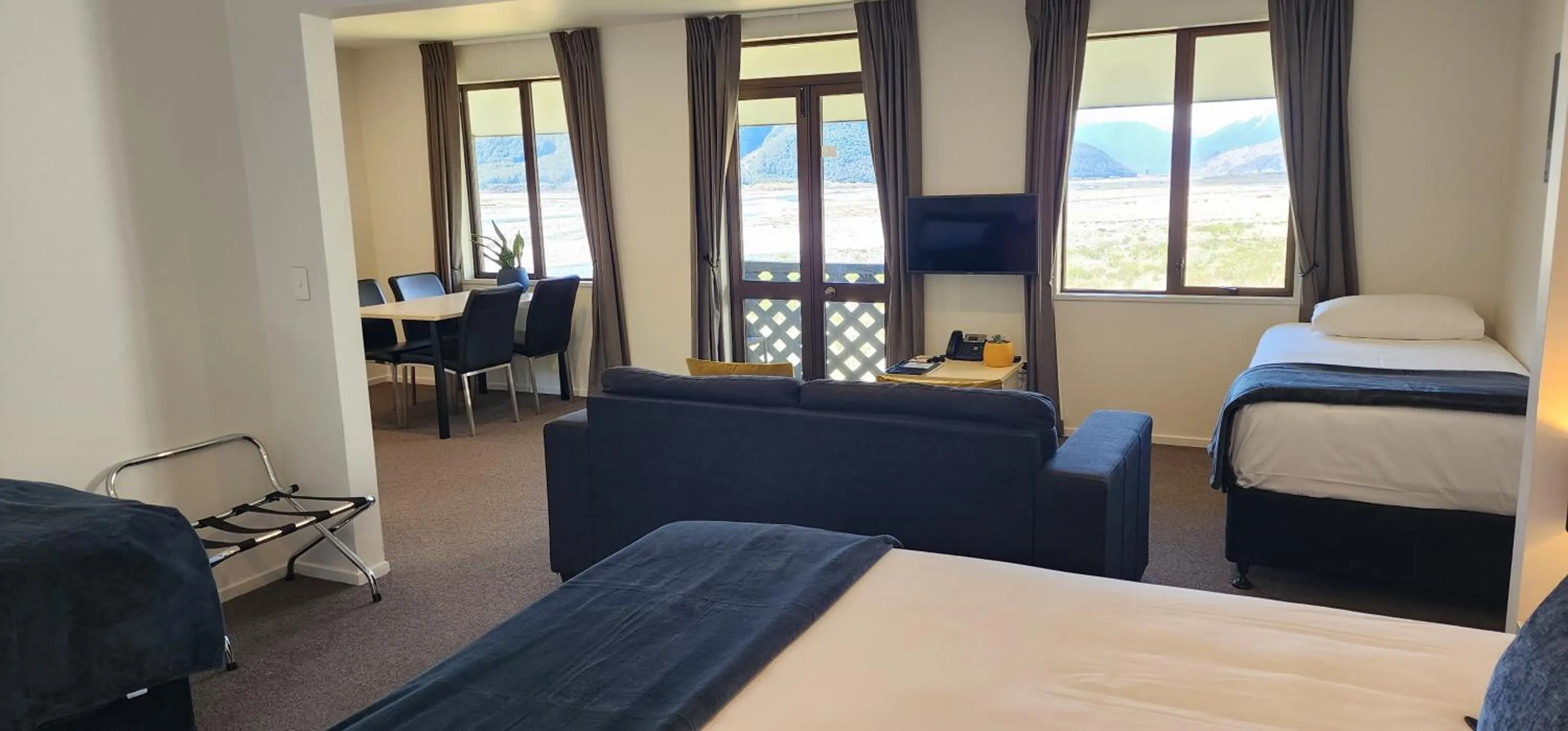 Bed in The Bealey Hotel