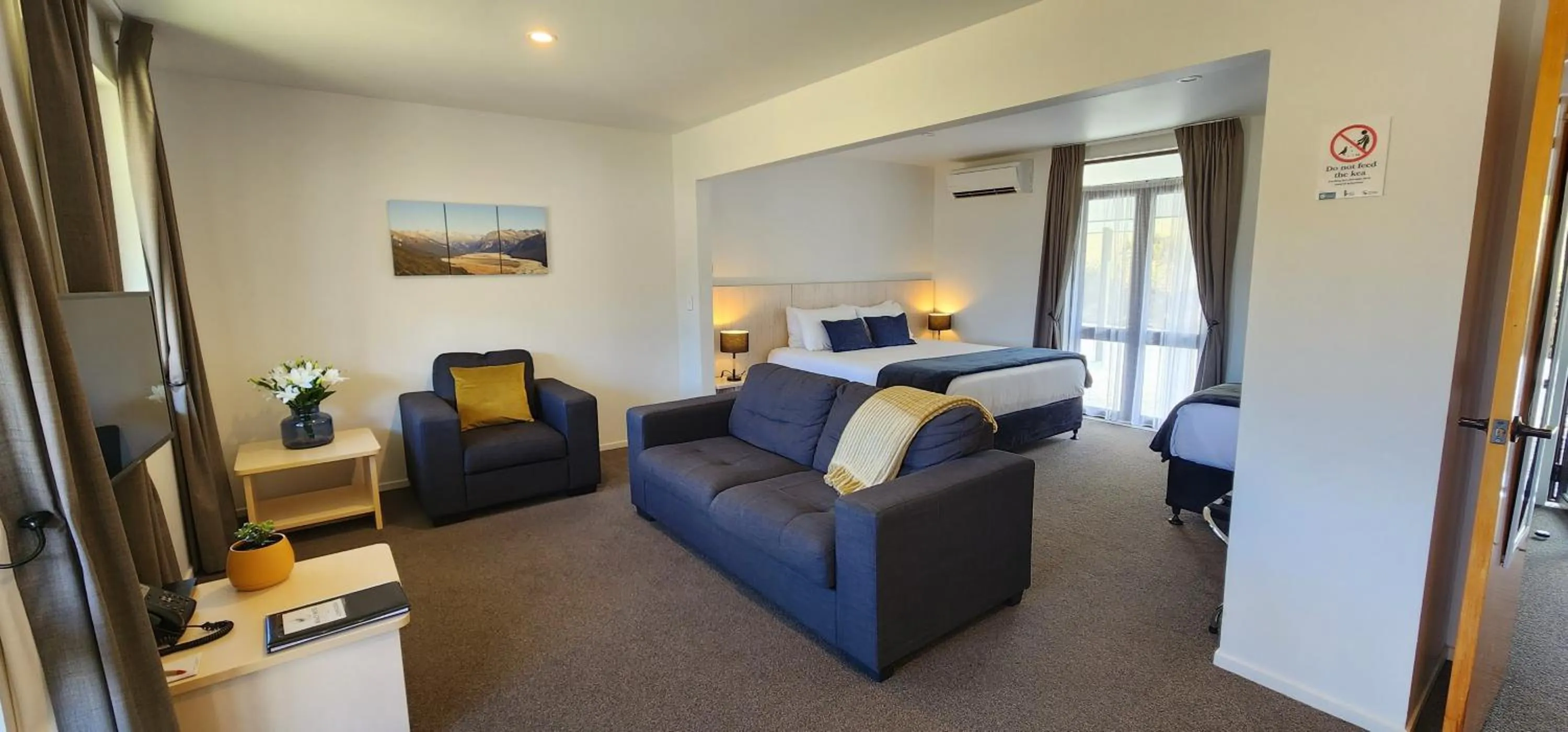 Bed in The Bealey Hotel