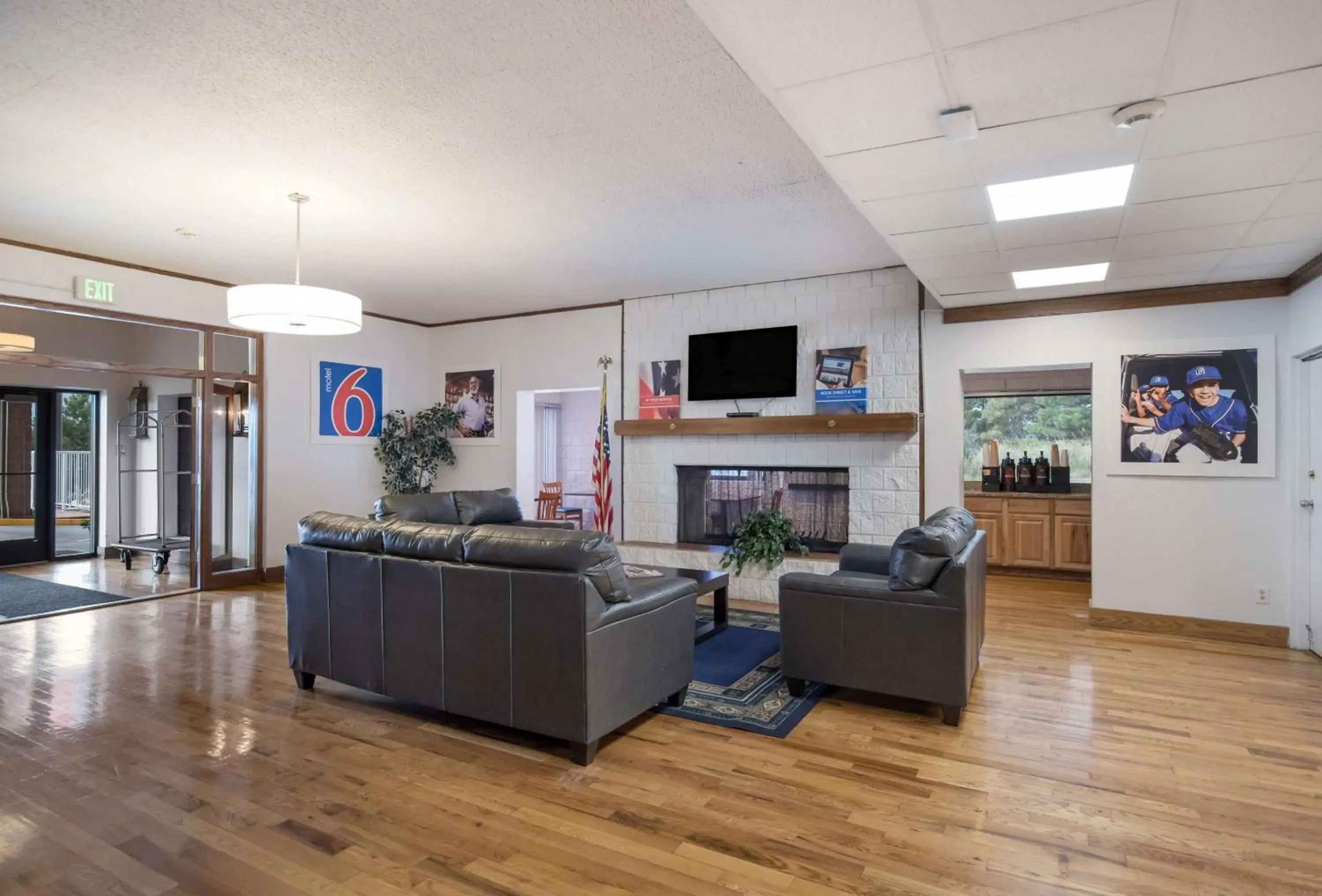 Lobby or reception in Studio 6 Colorado Springs, Colorado - Air Force Academy Lobby or reception in Studio 6 Colorado Springs, Colorado - Air Force Academy