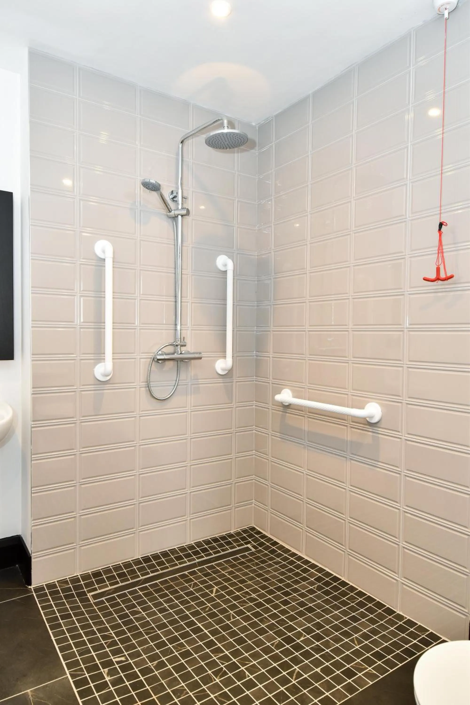 Shower in The Lane - Boutique Residence