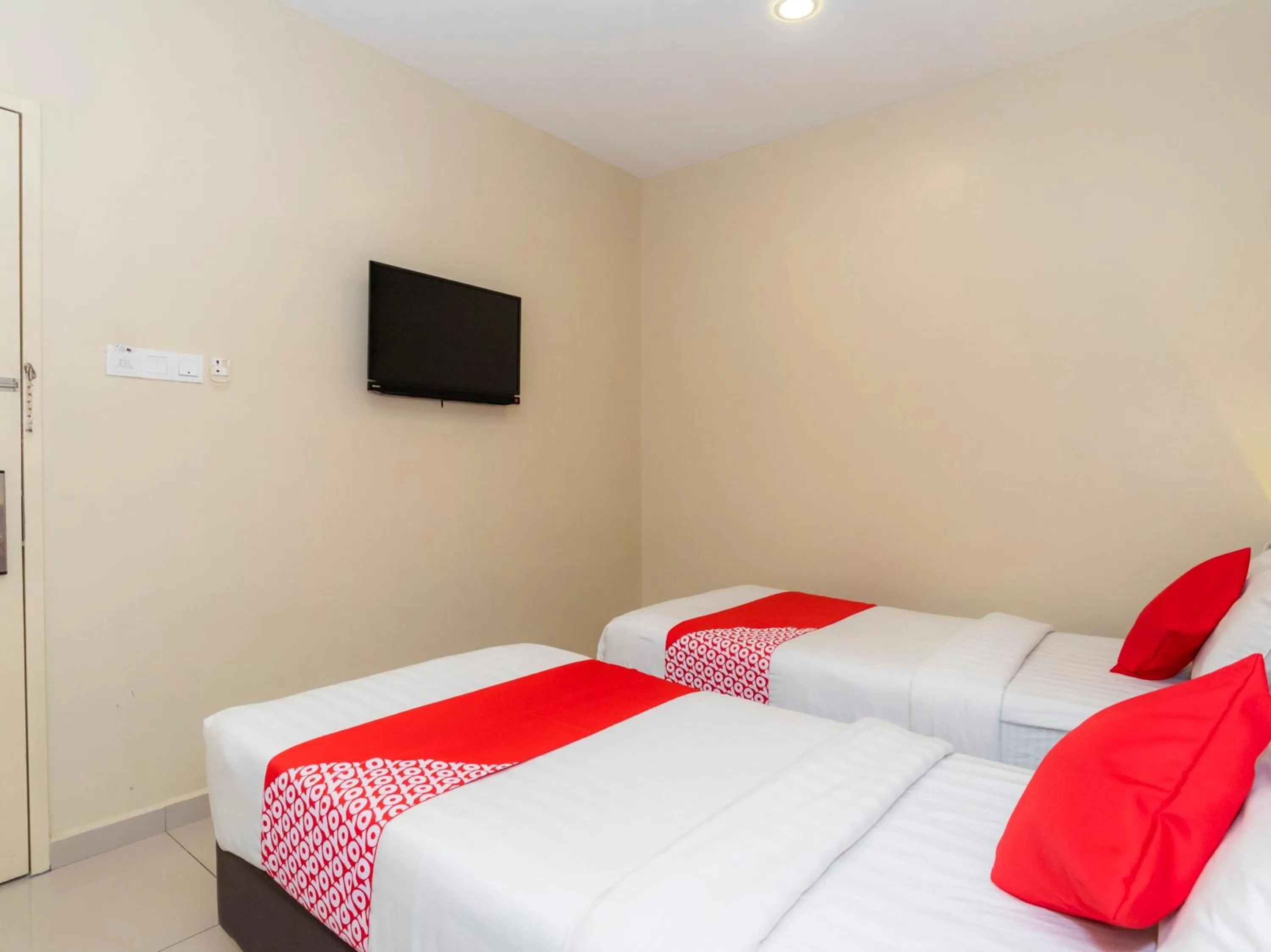 Bedroom, Bed in MK Paradise hotel