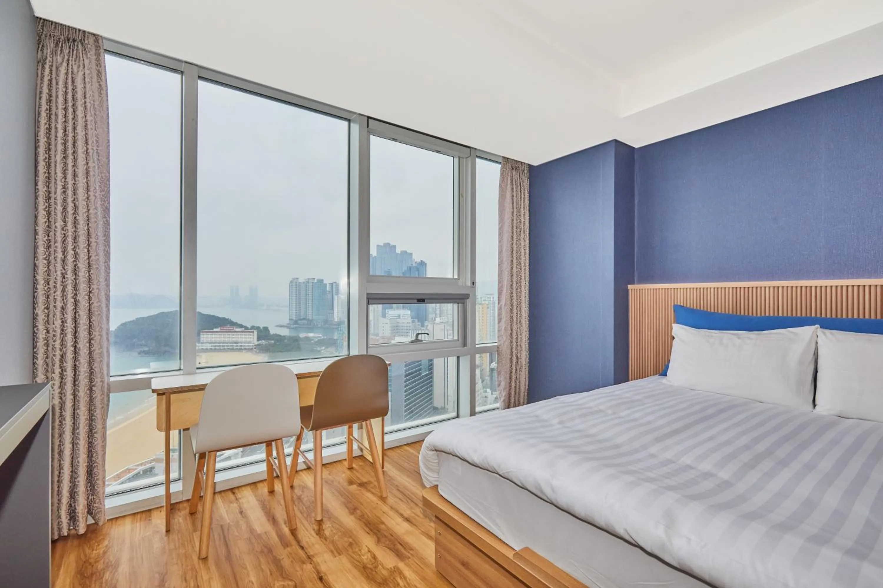 Bed in Kolon Seacloud Hotel