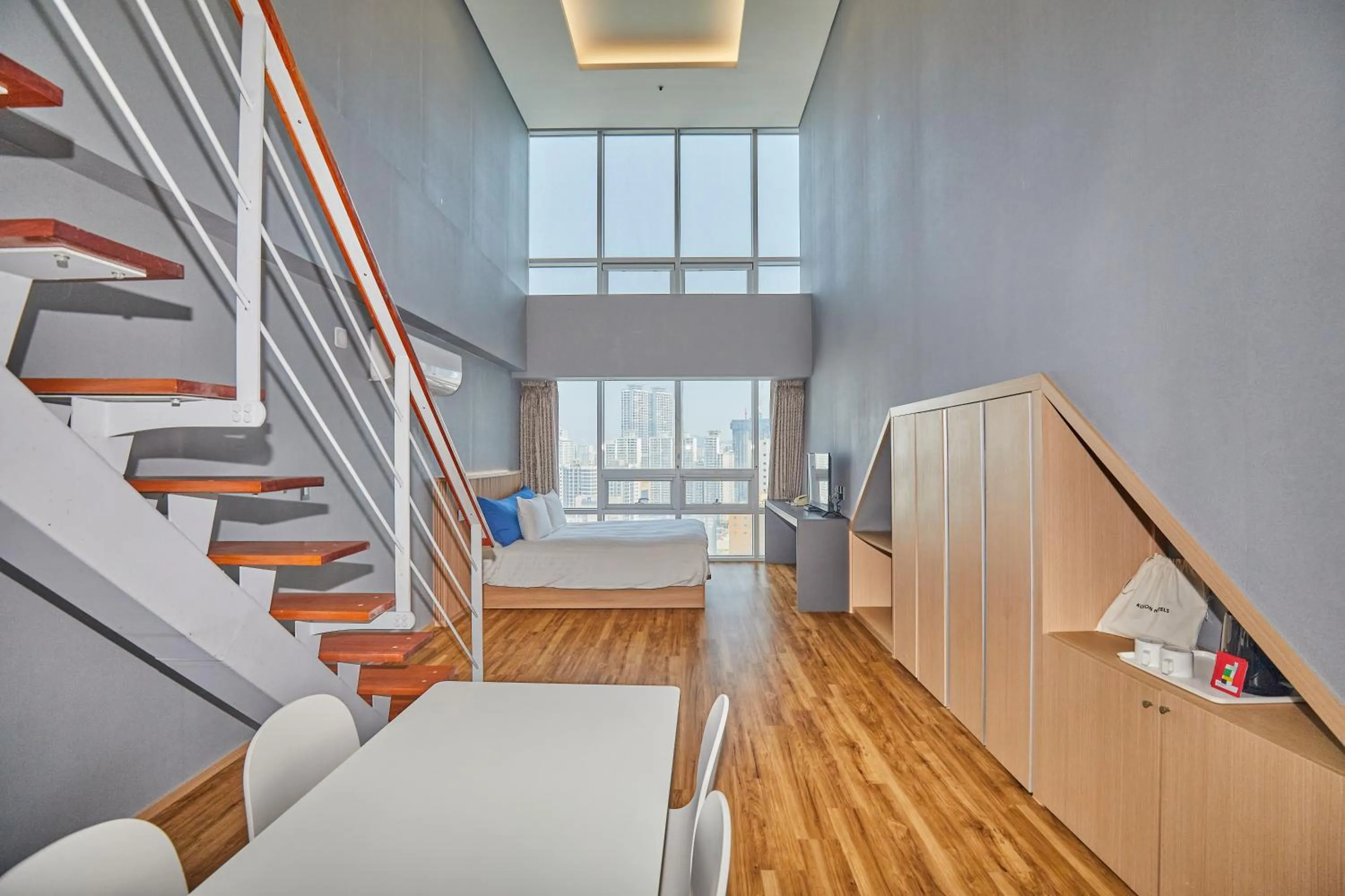 Bedroom in Kolon Seacloud Hotel