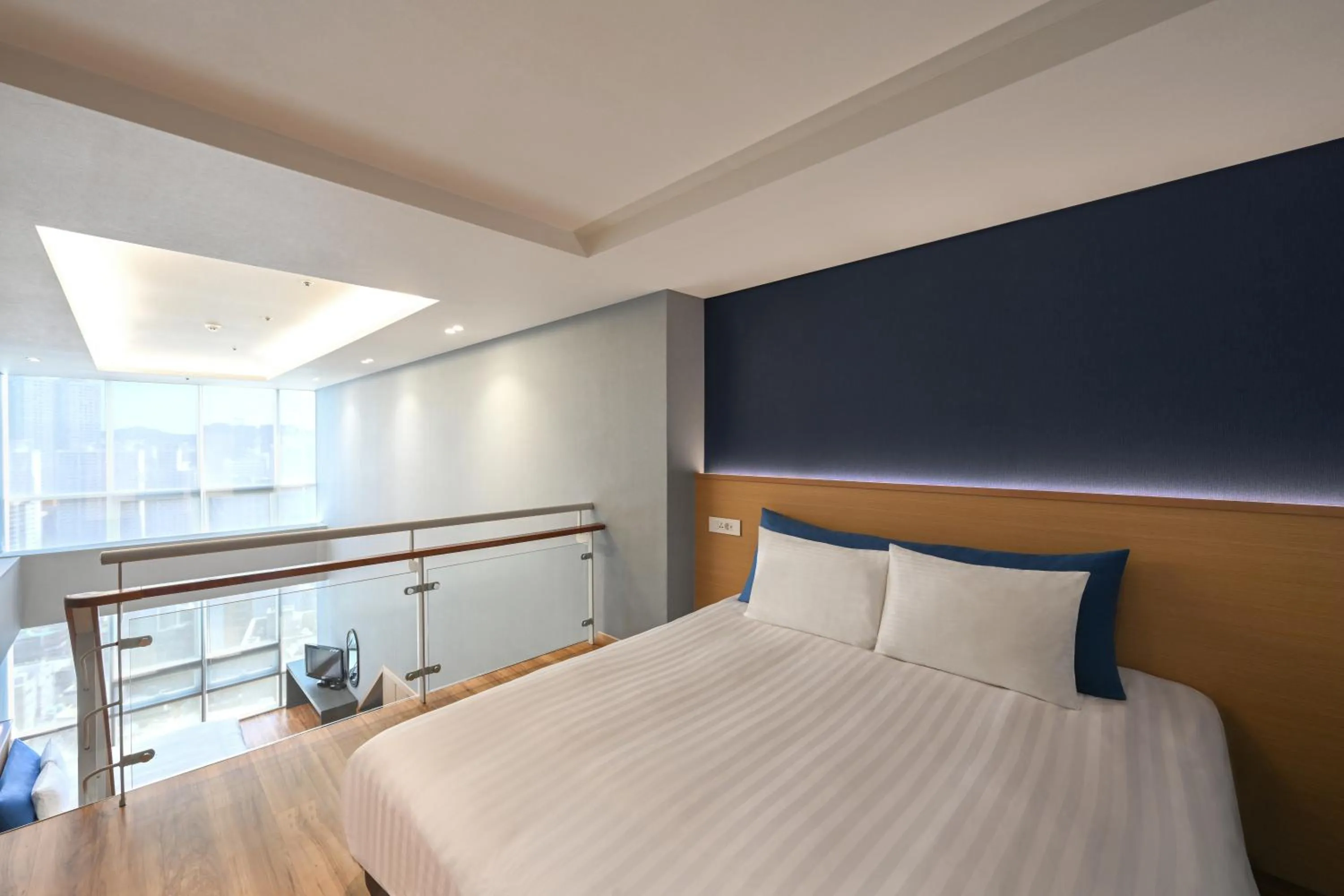 Bed in Kolon Seacloud Hotel