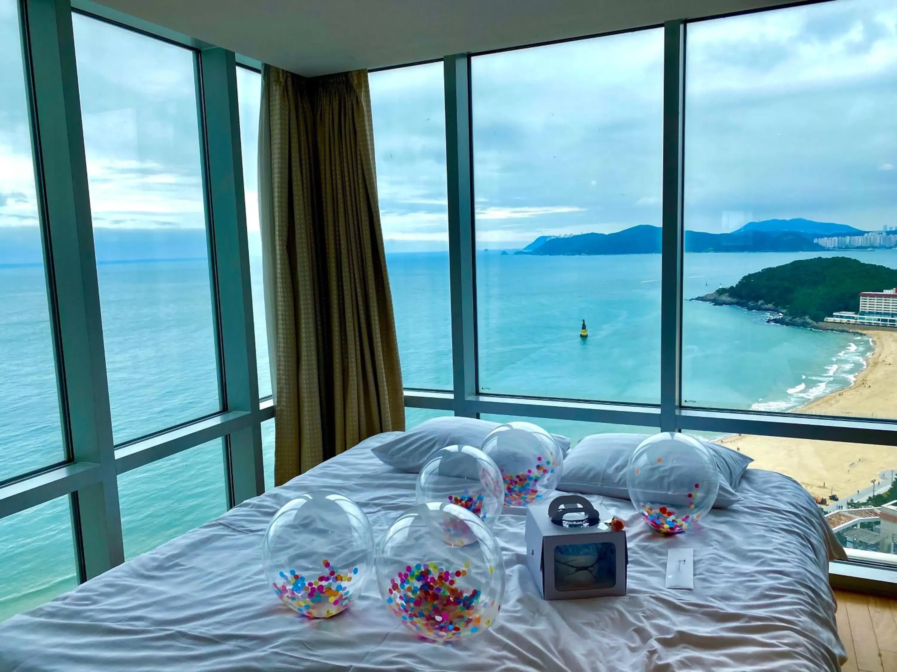 Property building, Bed in Kolon Seacloud Hotel Property building, Bed in Kolon Seacloud Hotel