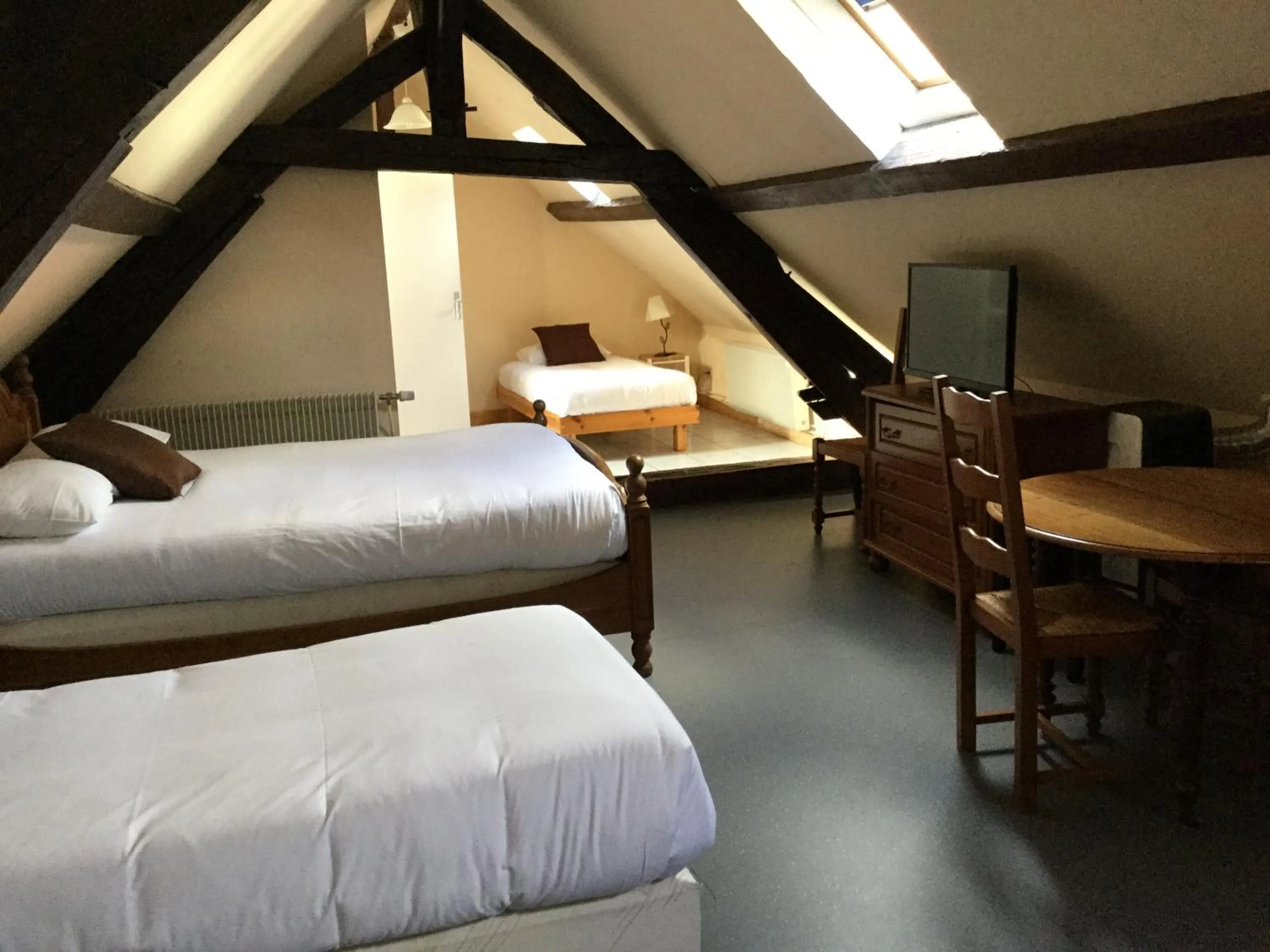 Bedroom, Bed in Hôtel République