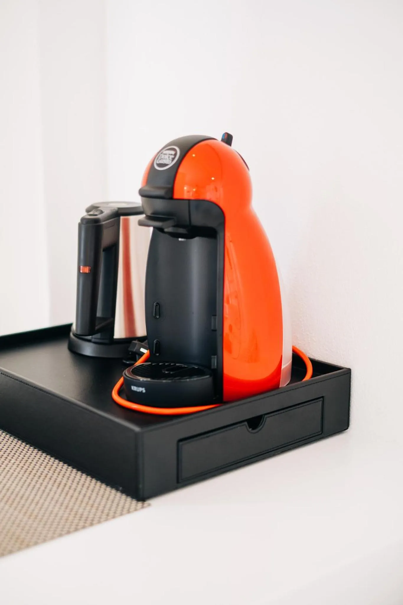 Coffee/tea facilities in Mesanto Luxury Suites