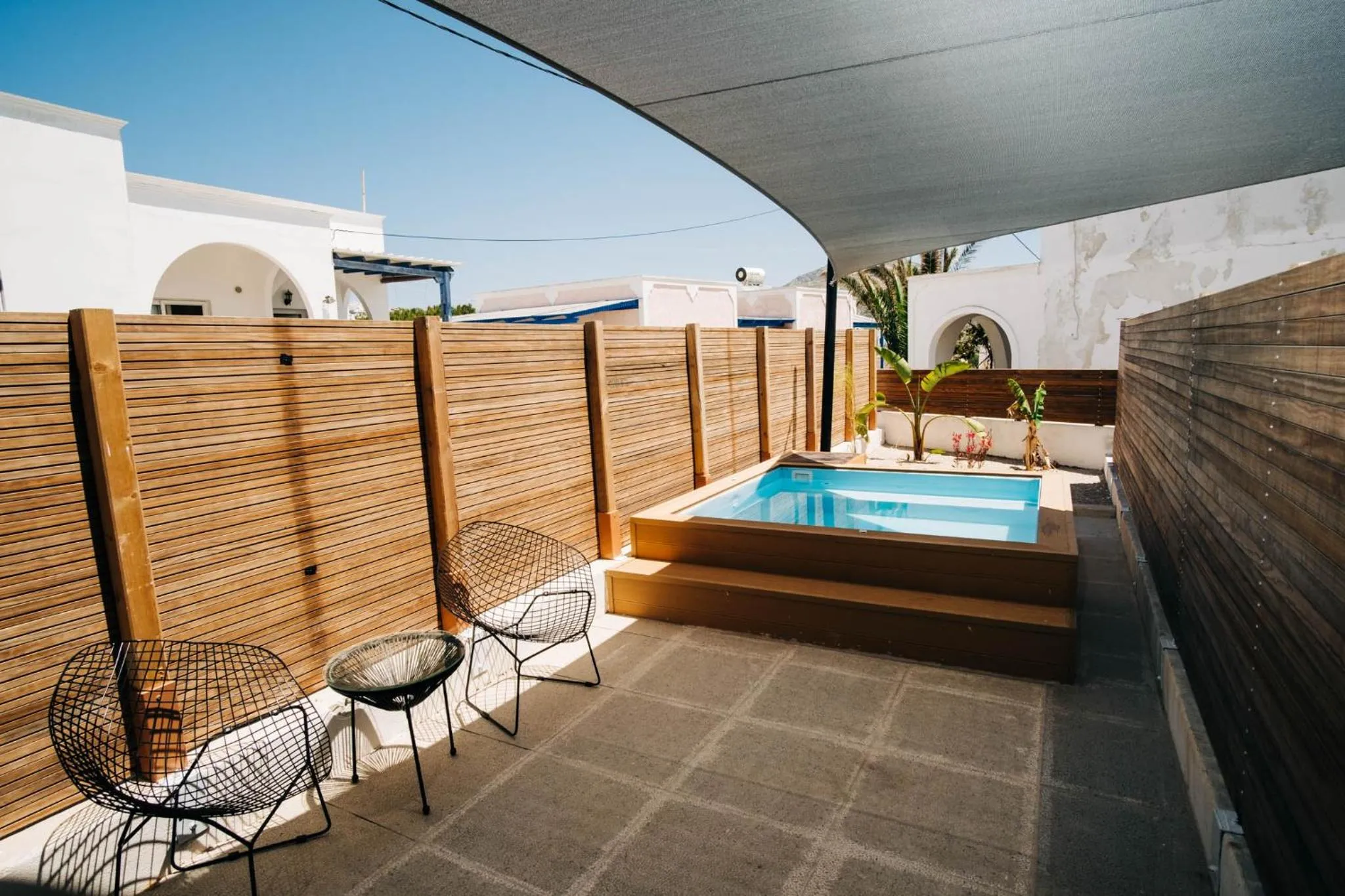 Hot Tub in Mesanto Luxury Suites