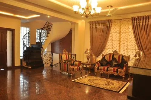 Reina Boutique Hotel - G9