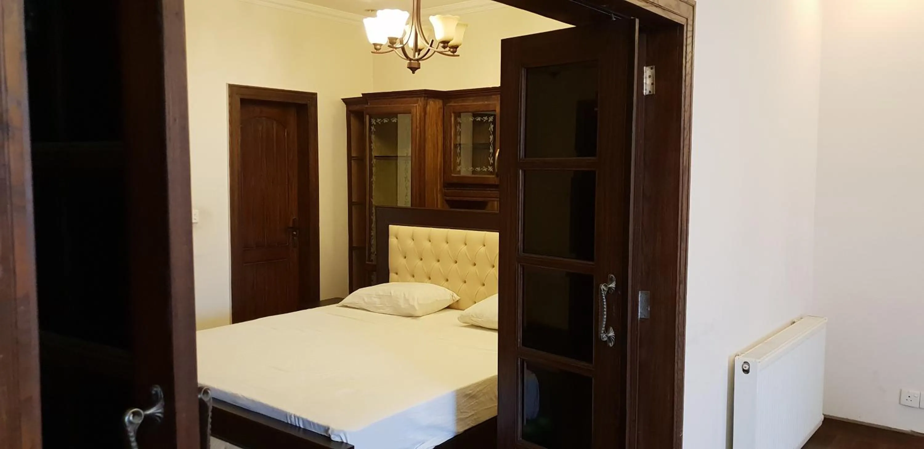 Photo of the whole room, Bed in Reina Boutique Hotel - G9
