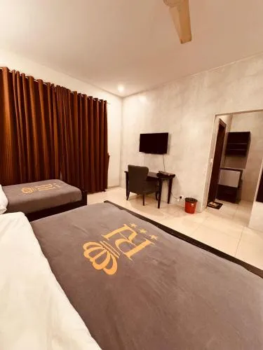 Reina Boutique Hotel - G9