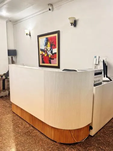 Reina Boutique Hotel - G9