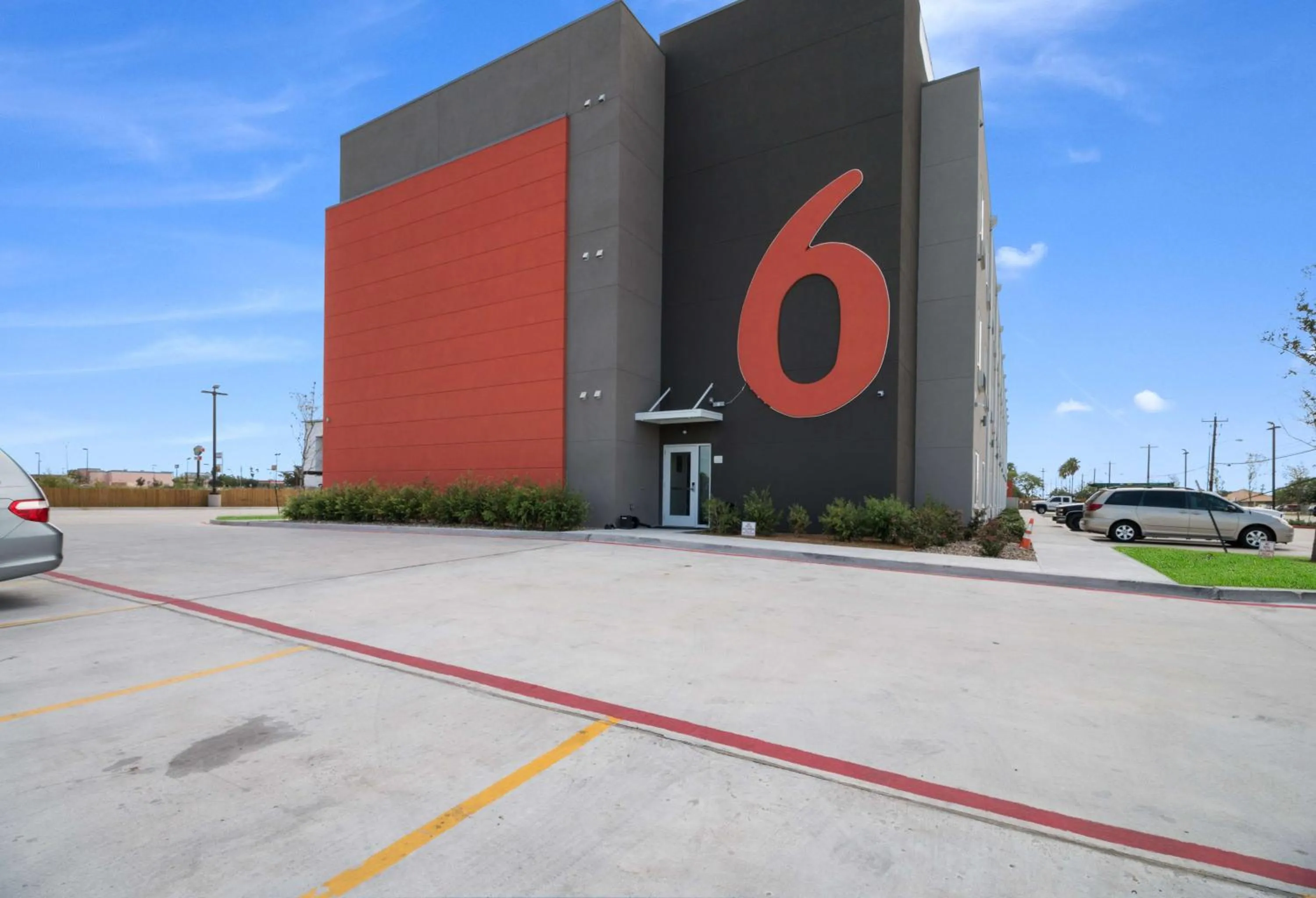 Property building in Motel 6-Corpus Christi, TX