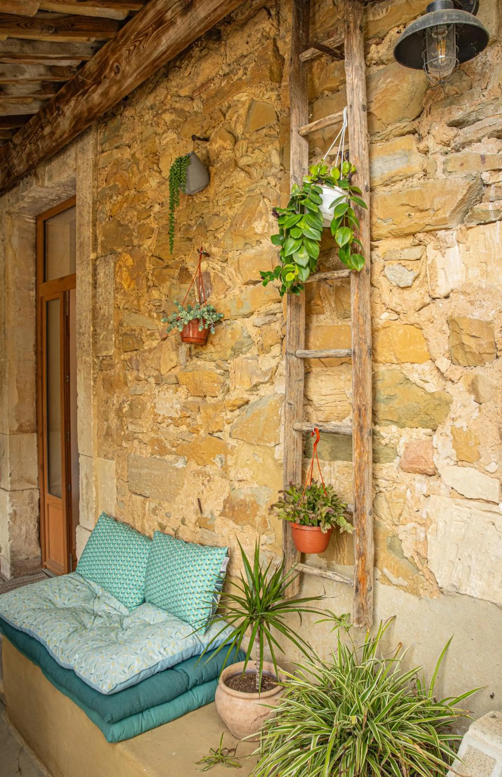 Patio in Les Yourtes de Provence