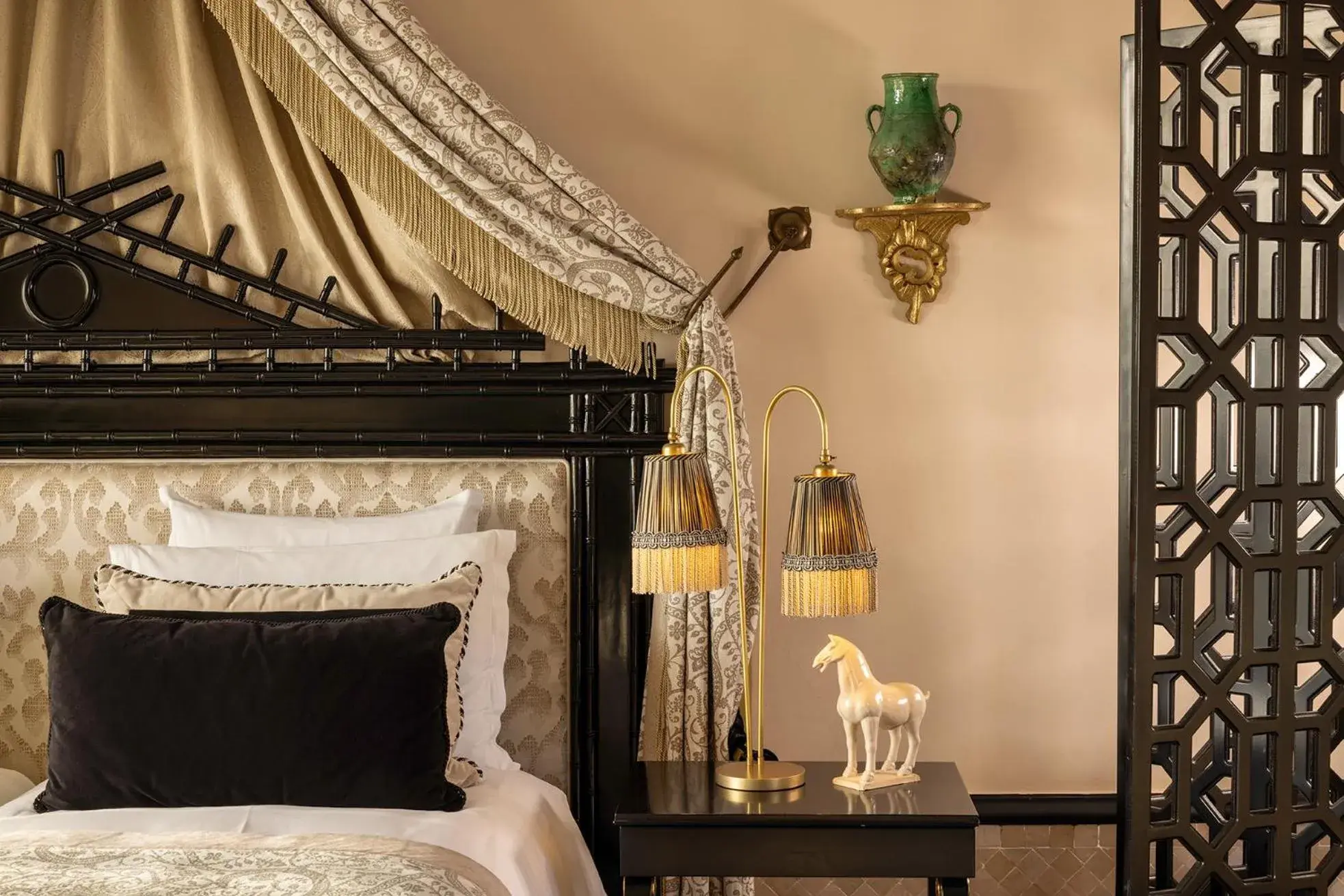 Bed in Palais Ronsard Relais & Chateaux Bed in Palais Ronsard Relais & Chateaux