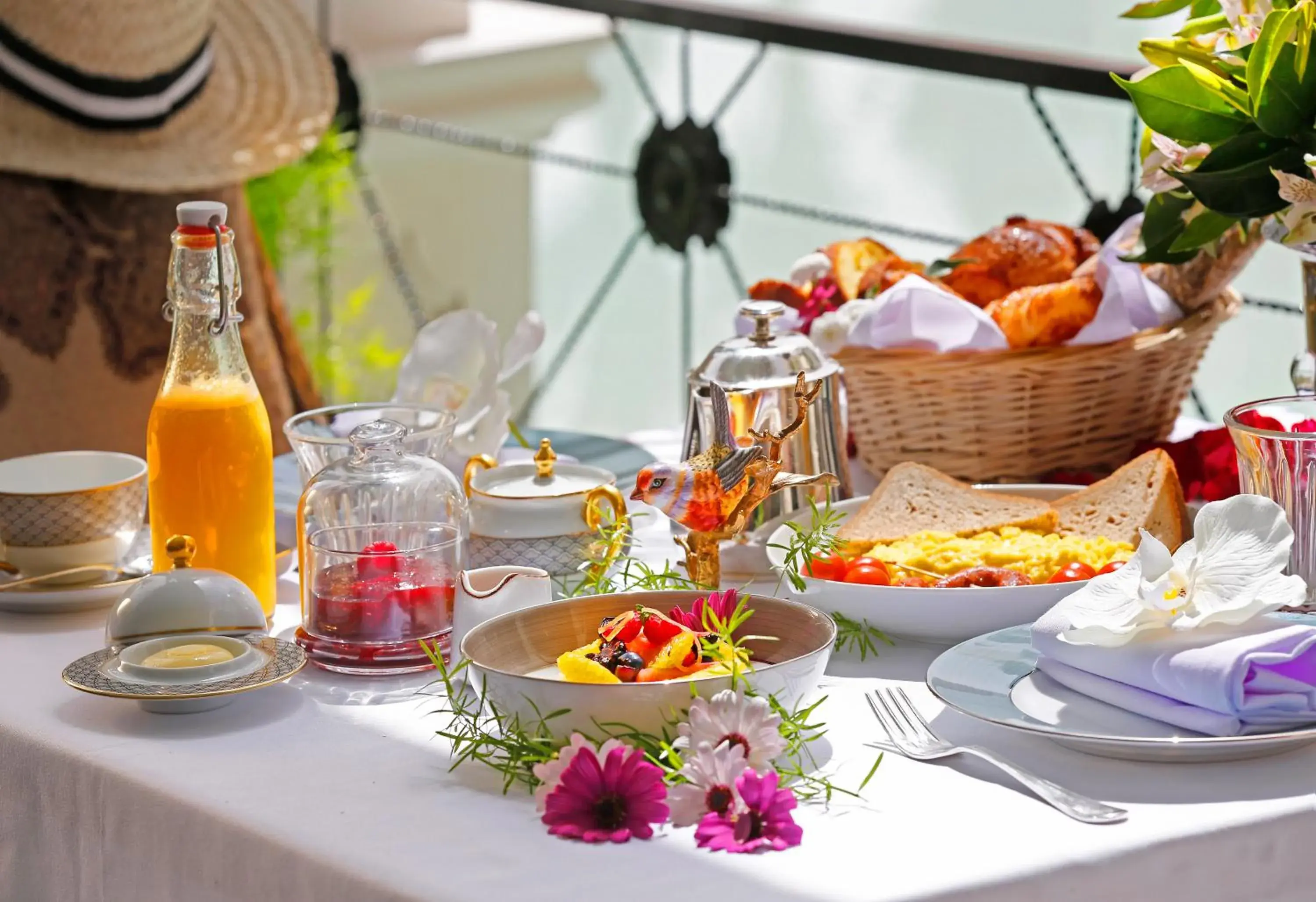 Breakfast in Palais Ronsard Relais & Chateaux Breakfast in Palais Ronsard Relais & Chateaux