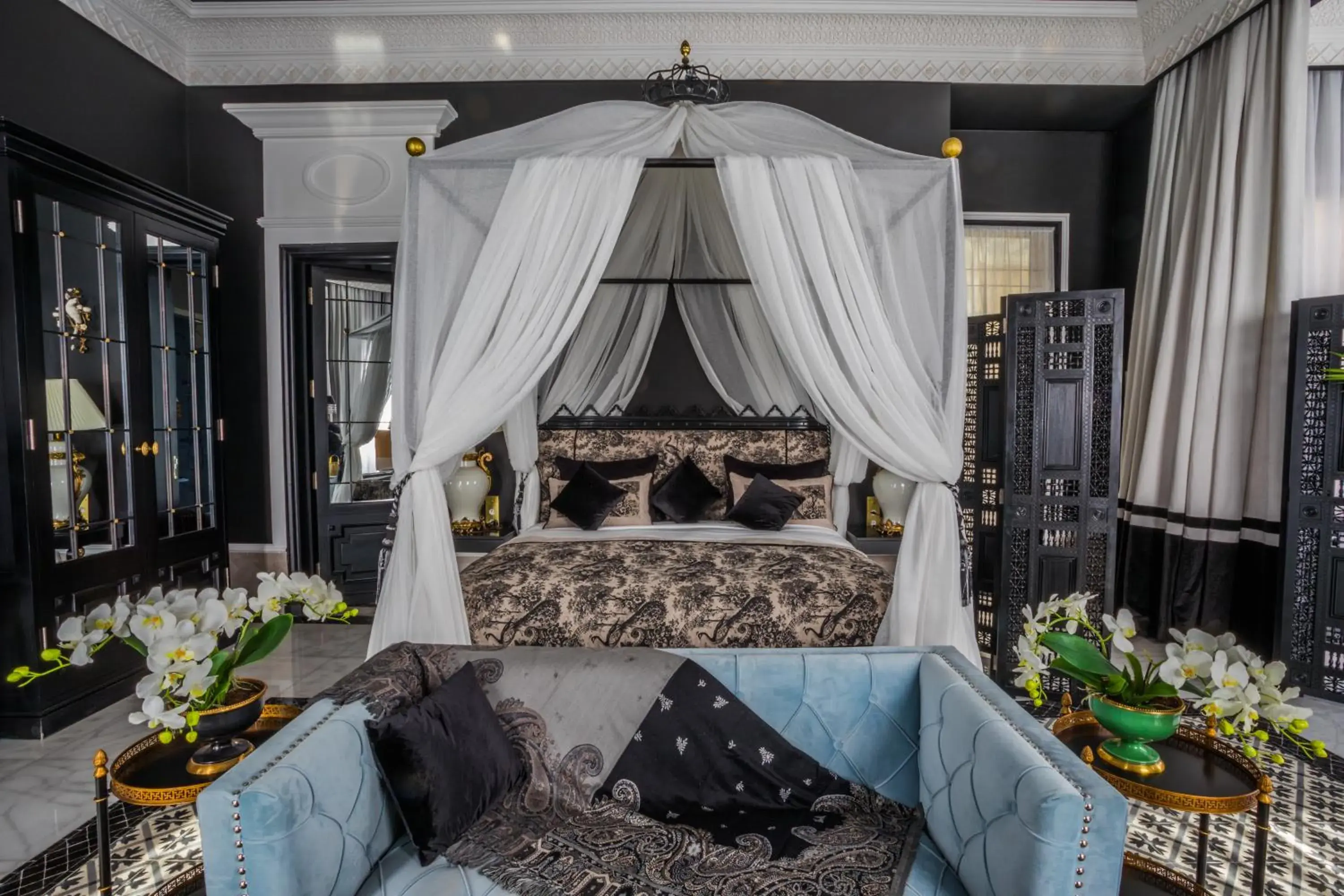 Photo of the whole room, Bed in Palais Ronsard Relais & Chateaux Photo of the whole room, Bed in Palais Ronsard Relais & Chateaux