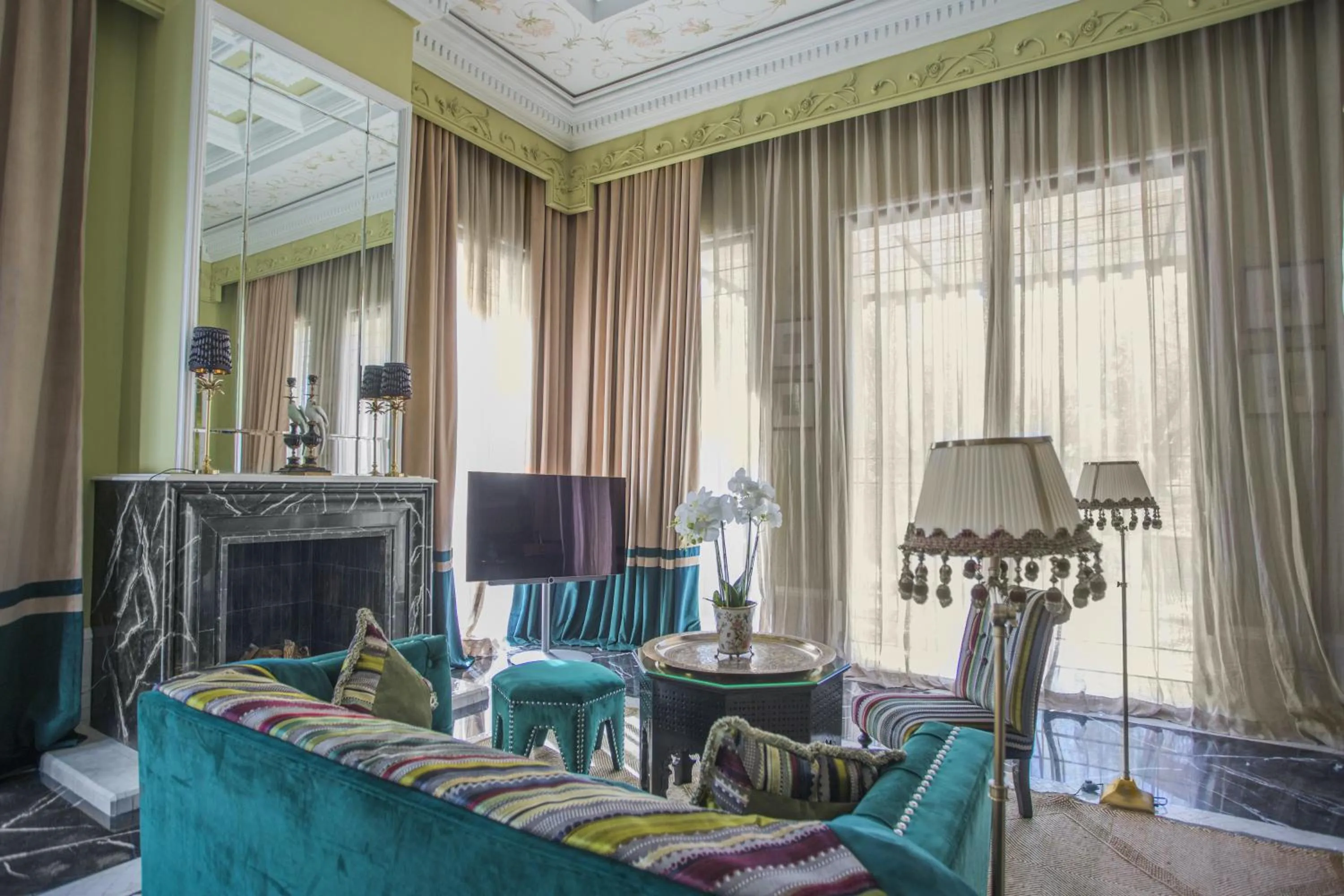 Seating area in Palais Ronsard Relais & Chateaux