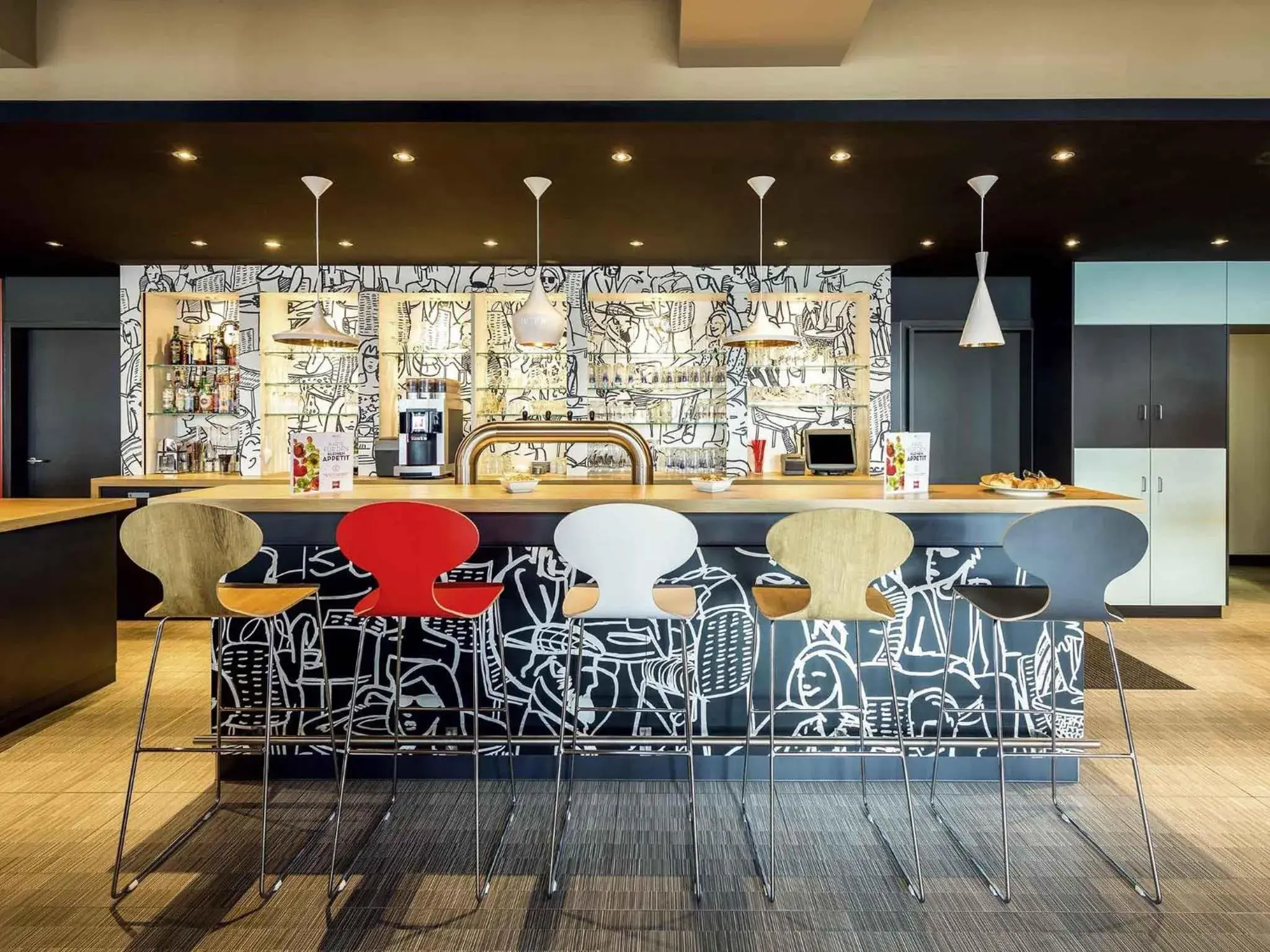 Lounge or bar in ibis Hotel München Garching Lounge or bar in ibis Hotel München Garching