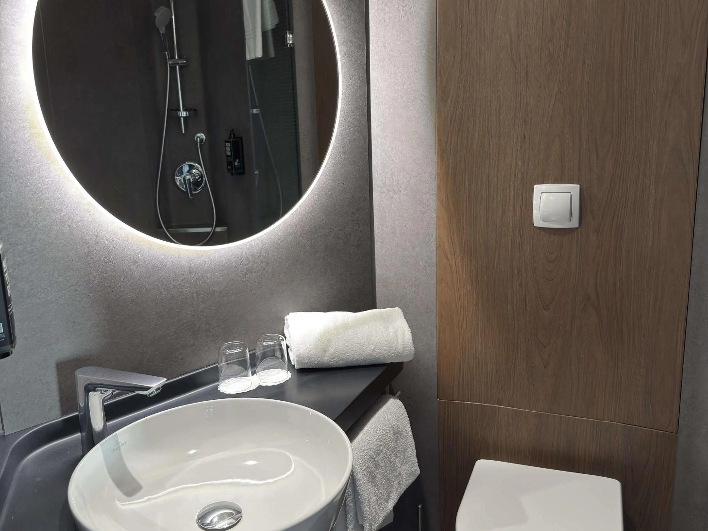 Bedroom in ibis Hotel München Garching