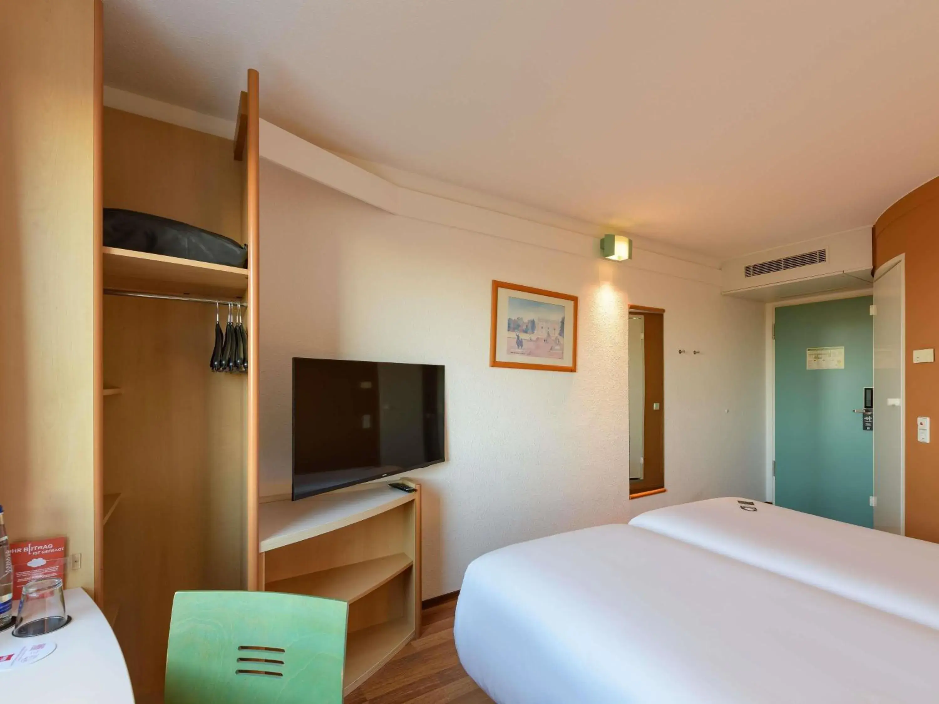 Bedroom, Bed in ibis Hotel München Garching Bedroom, Bed in ibis Hotel München Garching