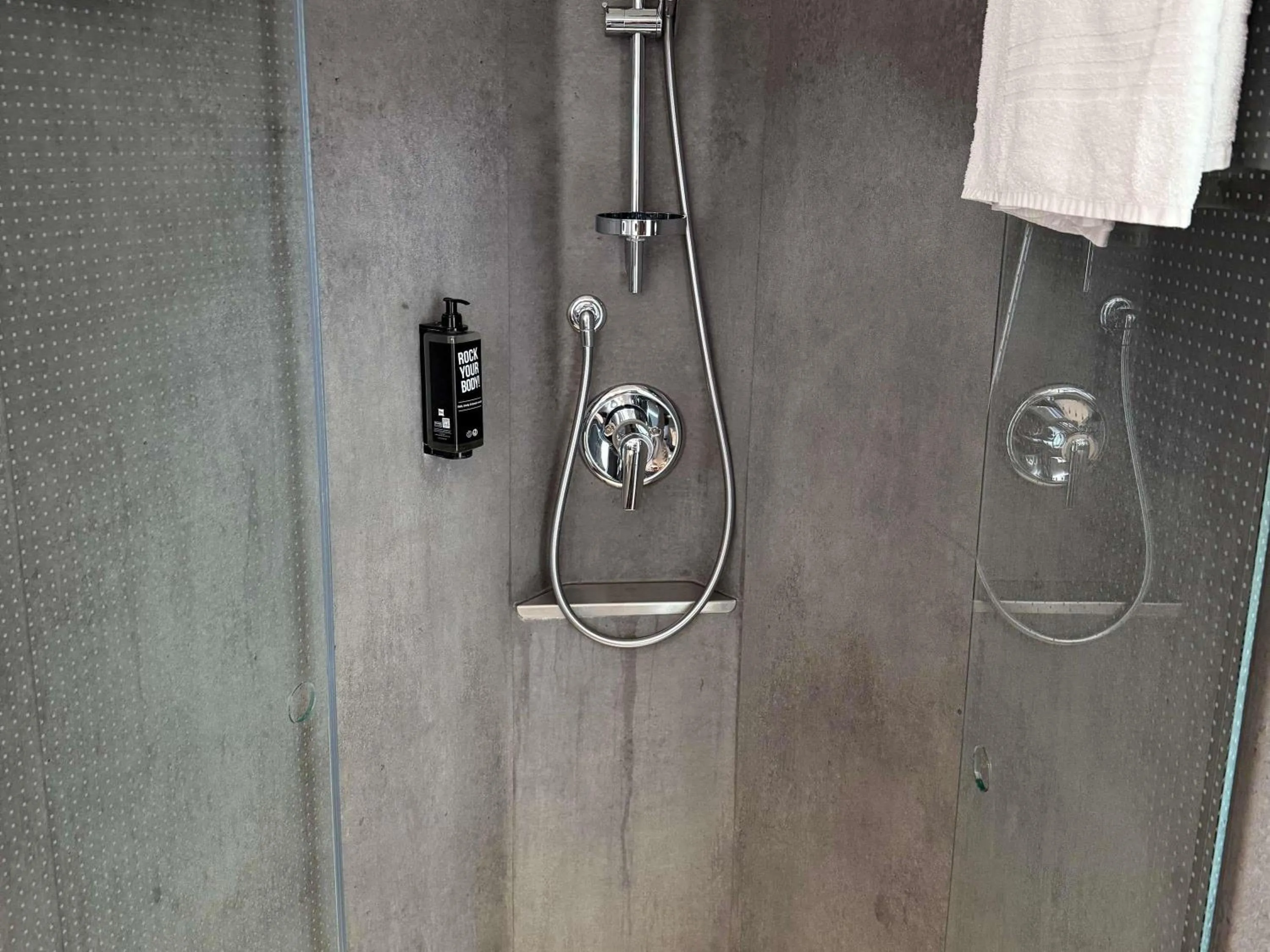 Bedroom in ibis Hotel München Garching