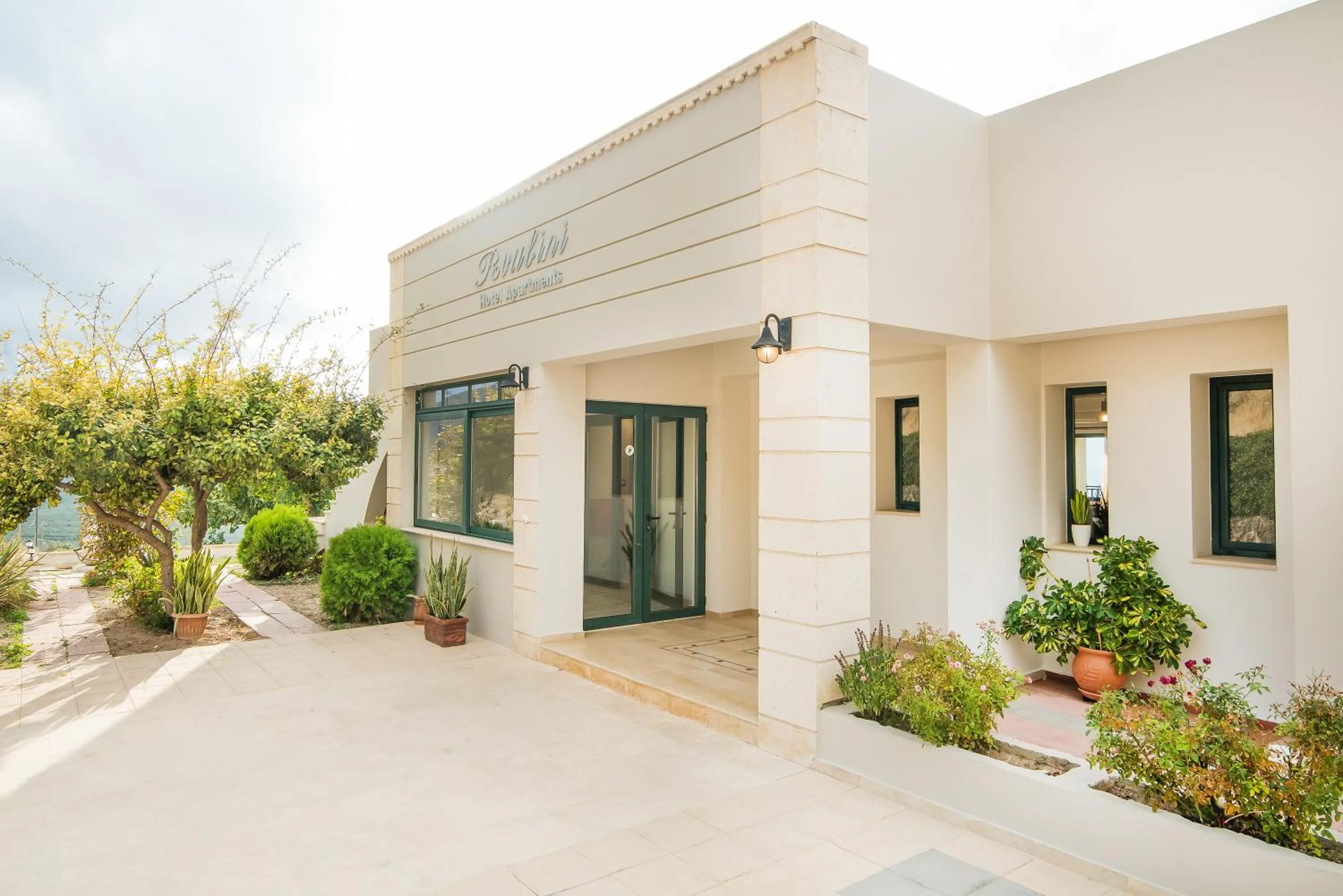 Roubini Apartments