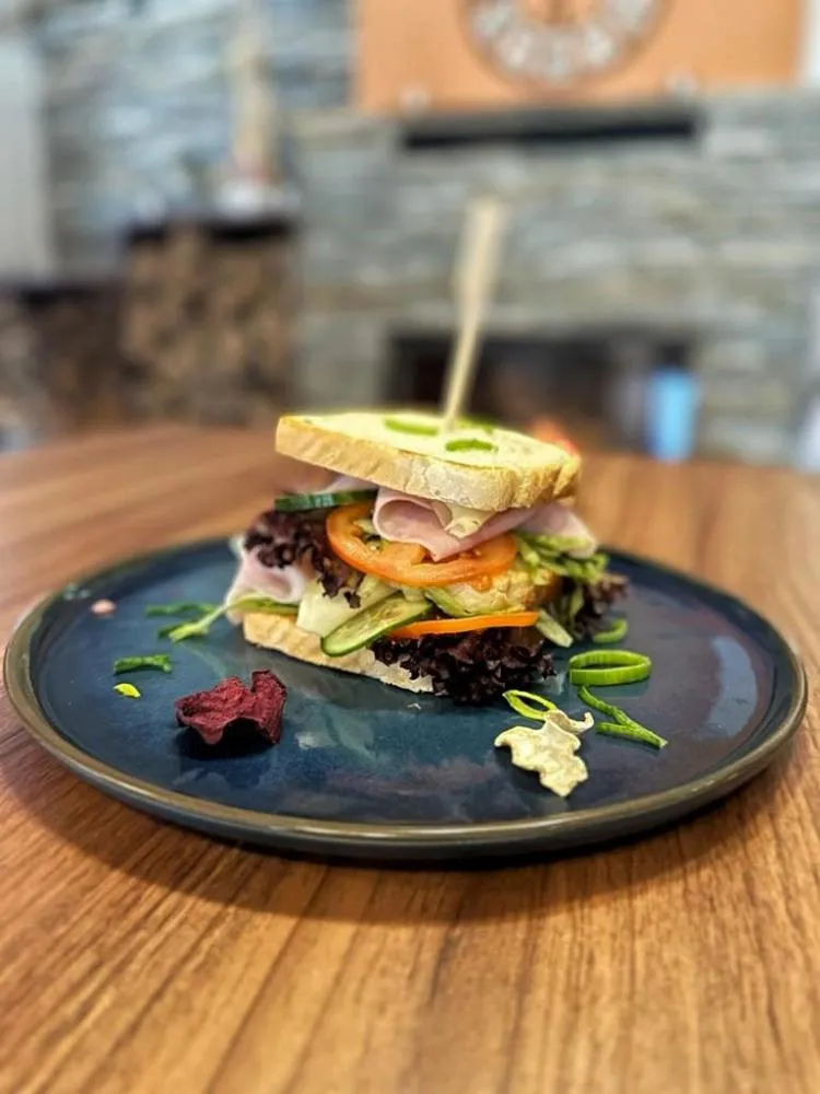 Restaurace a penzion Lutena